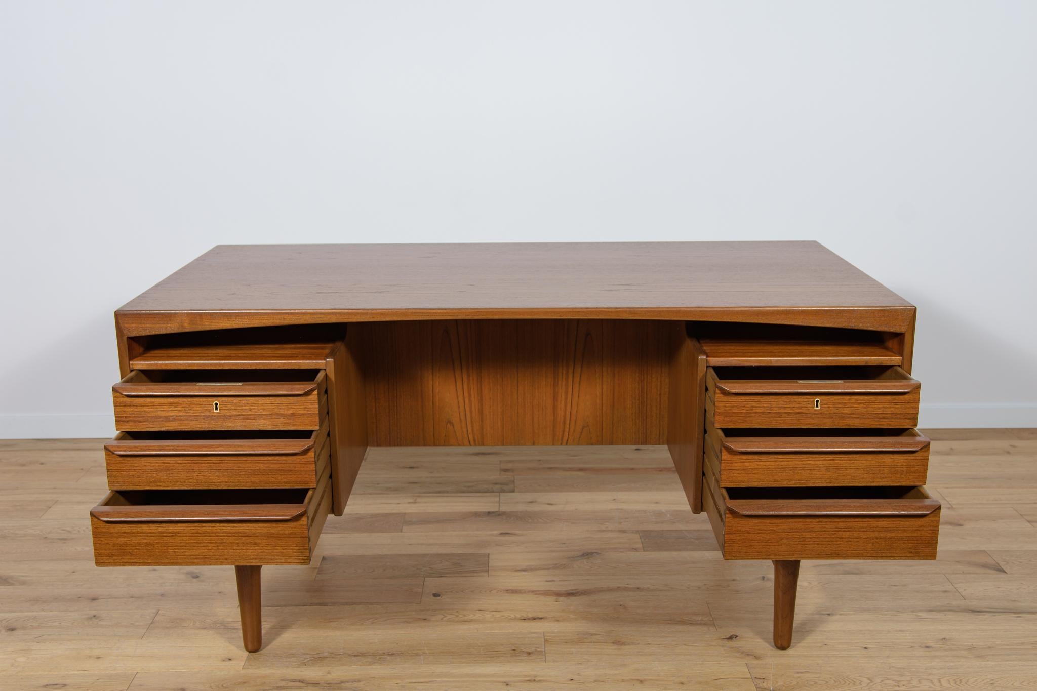 Rosewood Mid-Century Freestanding teak Desk by Valdemar Mortensen, 1960s For Sale