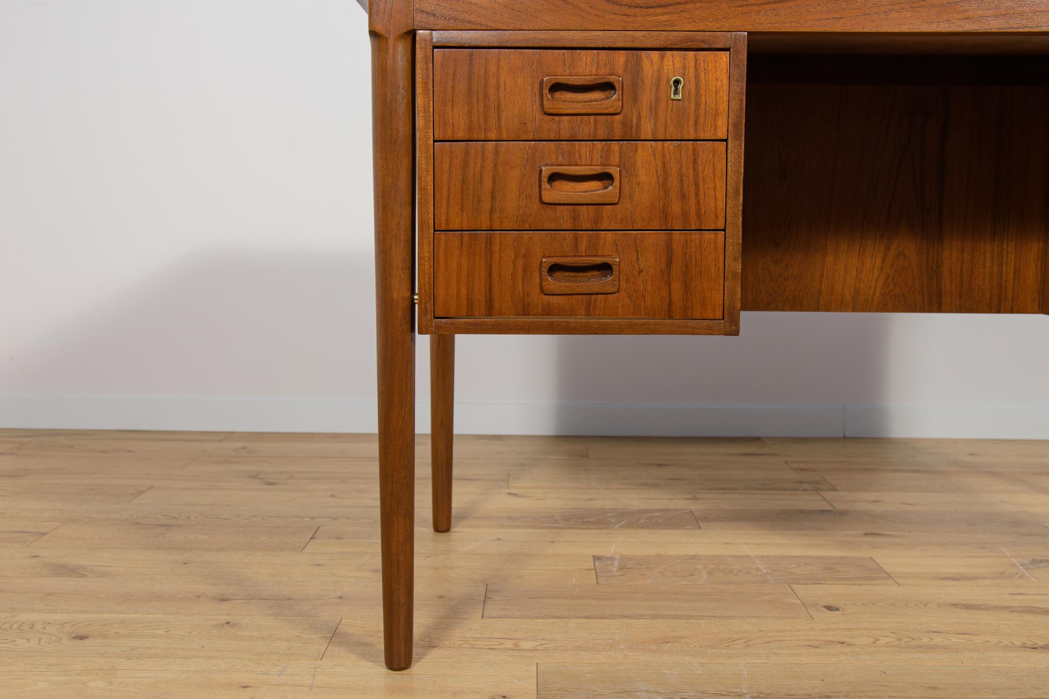 Scrivania indipendente in teak di metà secolo, Danimarca, anni '60 in vendita 2