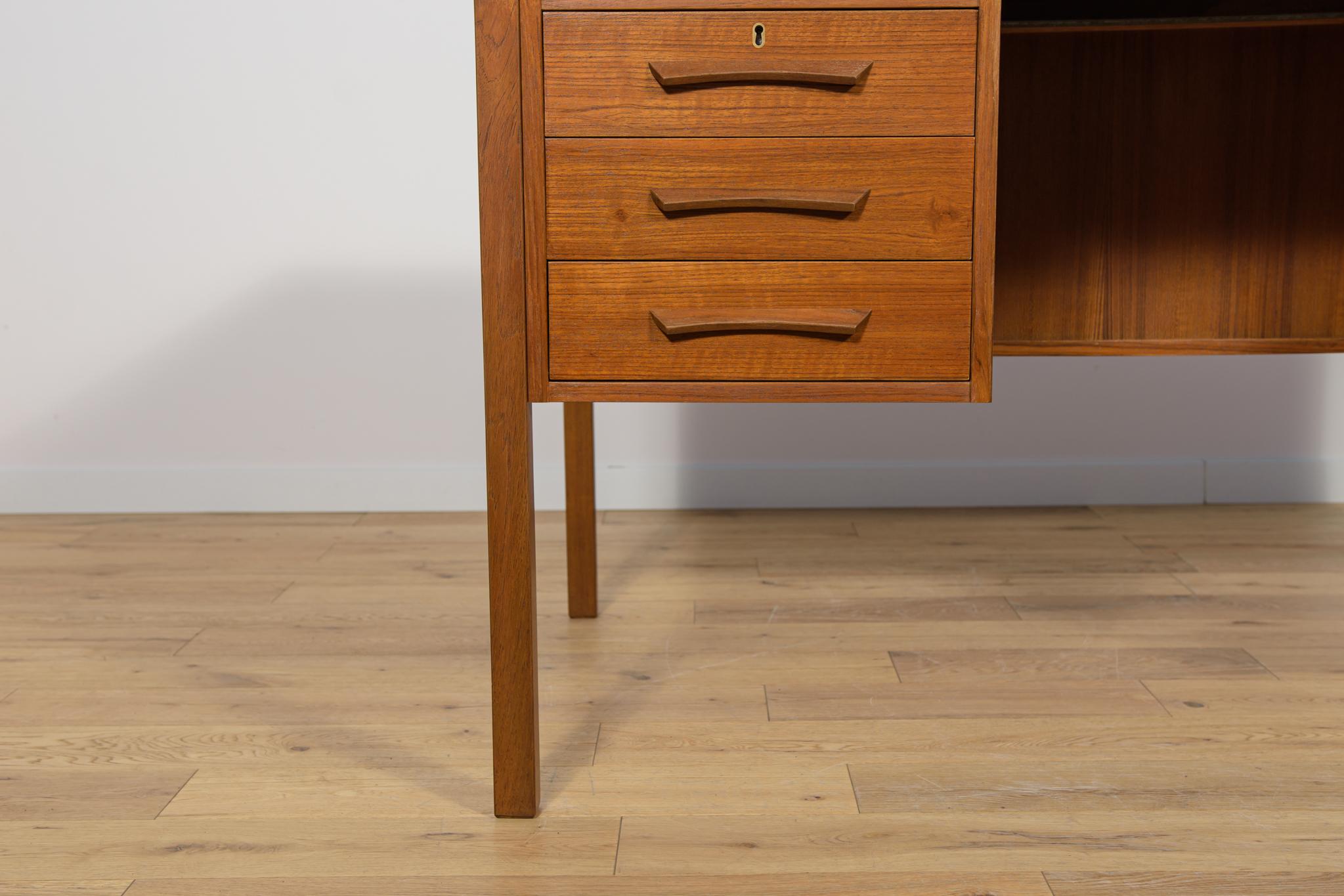 Scrivania indipendente in teak di metà secolo, Danimarca, anni '60 in vendita 6