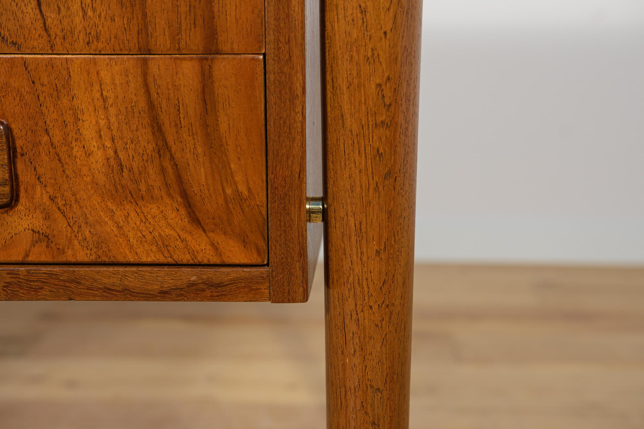 Scrivania indipendente in teak di metà secolo, Danimarca, anni '60 in vendita 8