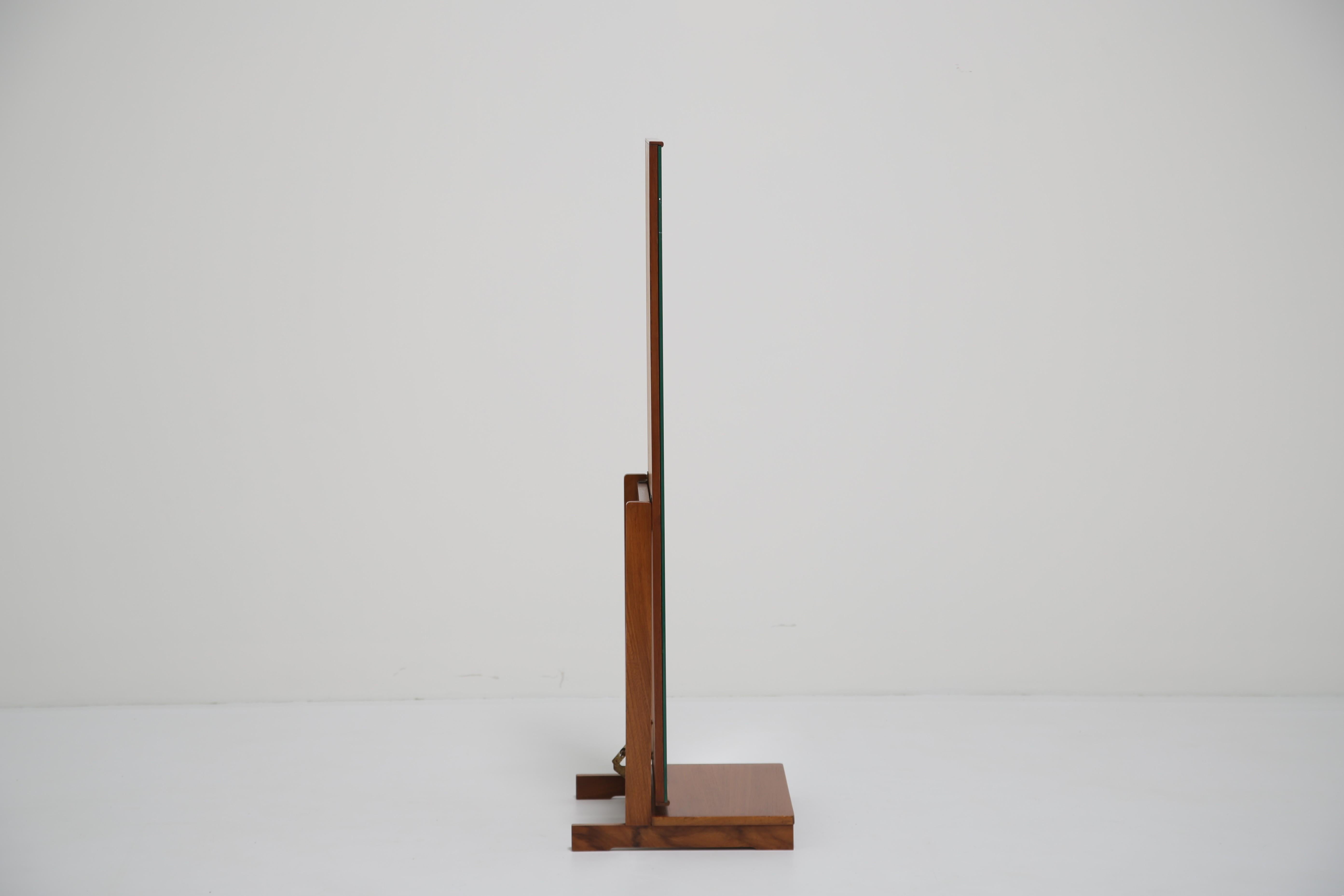 Miroir de cheval en teck, autoportant et inclinable, Royaume-Uni, années 1960. en vente 5