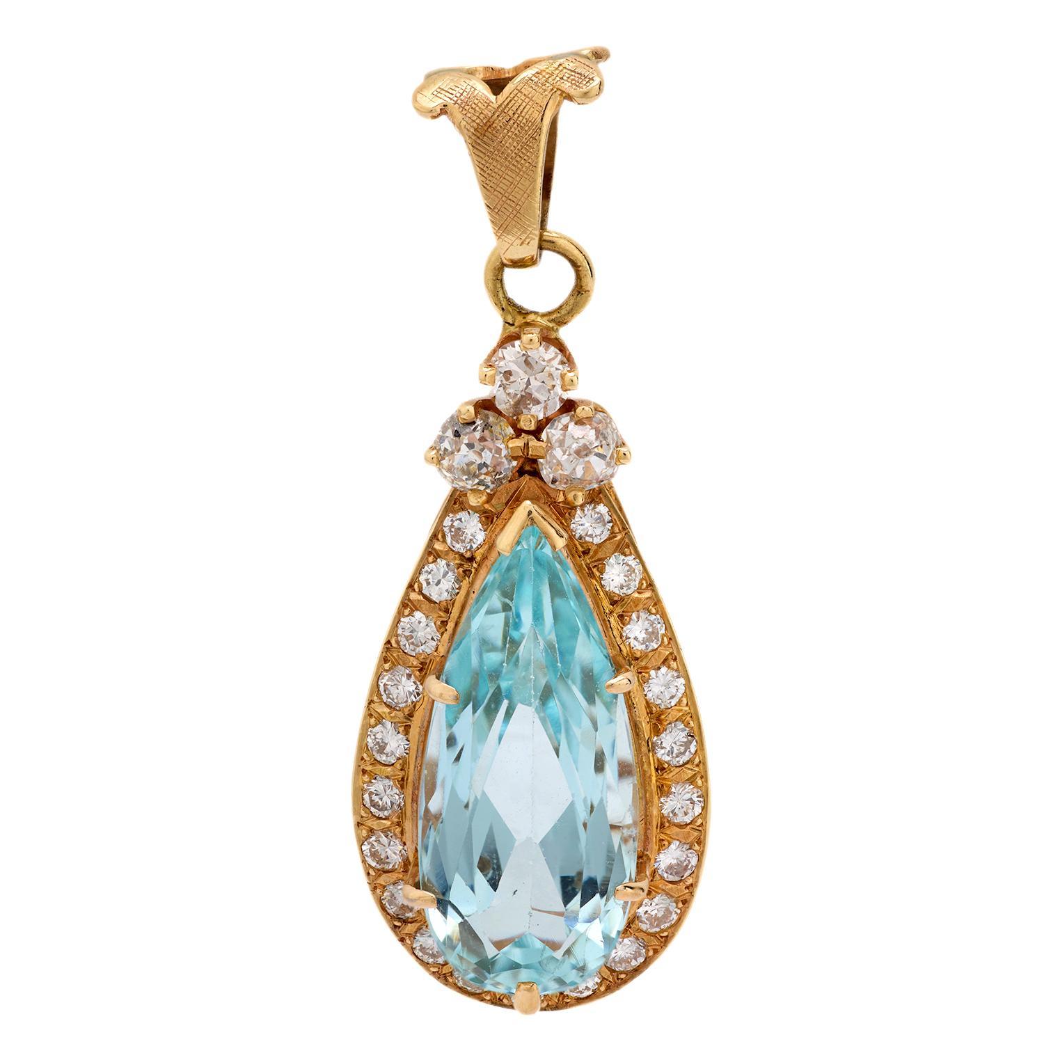 Mid Century French 6.40 carat aquamarine diamond 18k yellow gold pendant