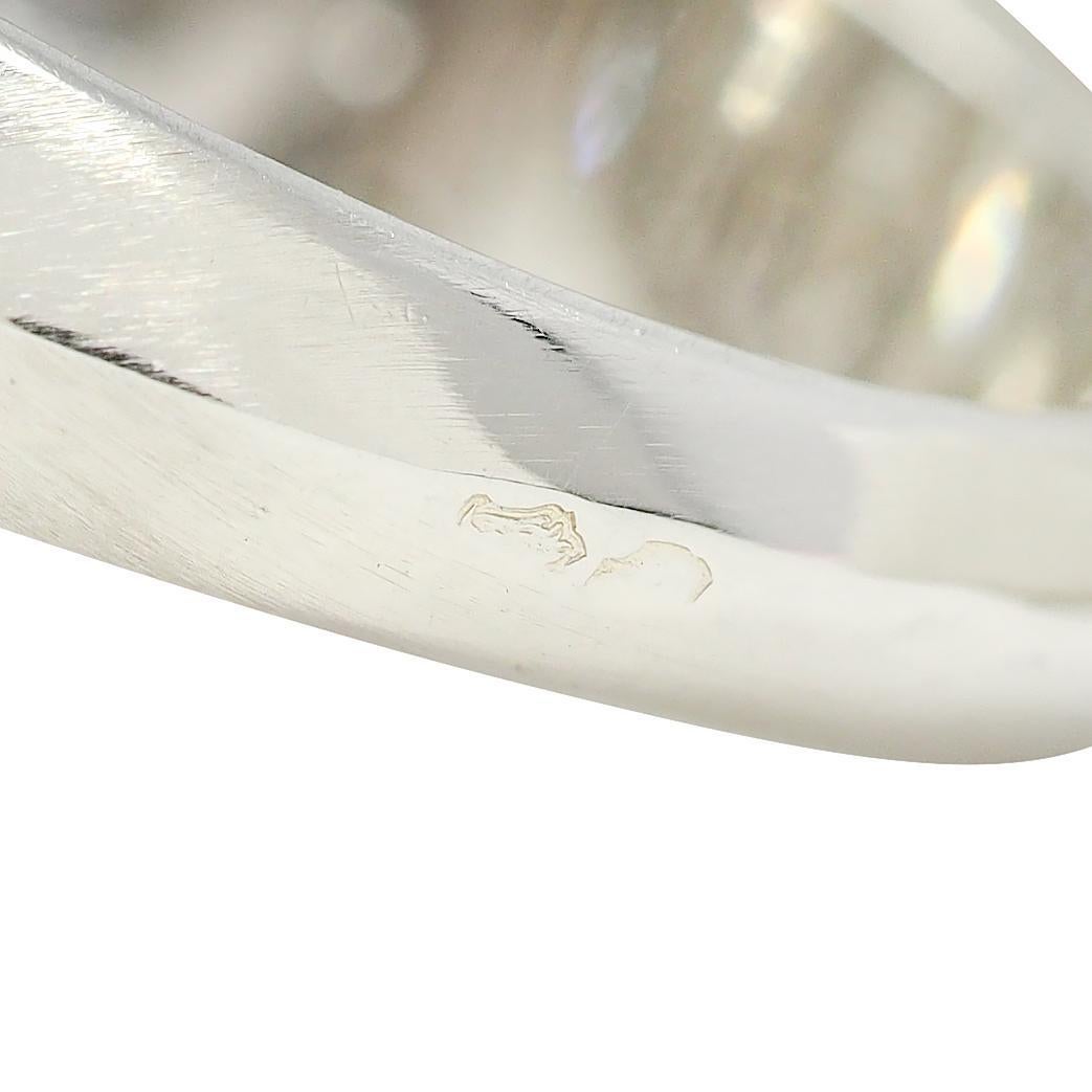 Anello francese di metà secolo con diamante Asscher da 7,13 CTW in platino e oro 18 carati a cupola vintage in vendita 7