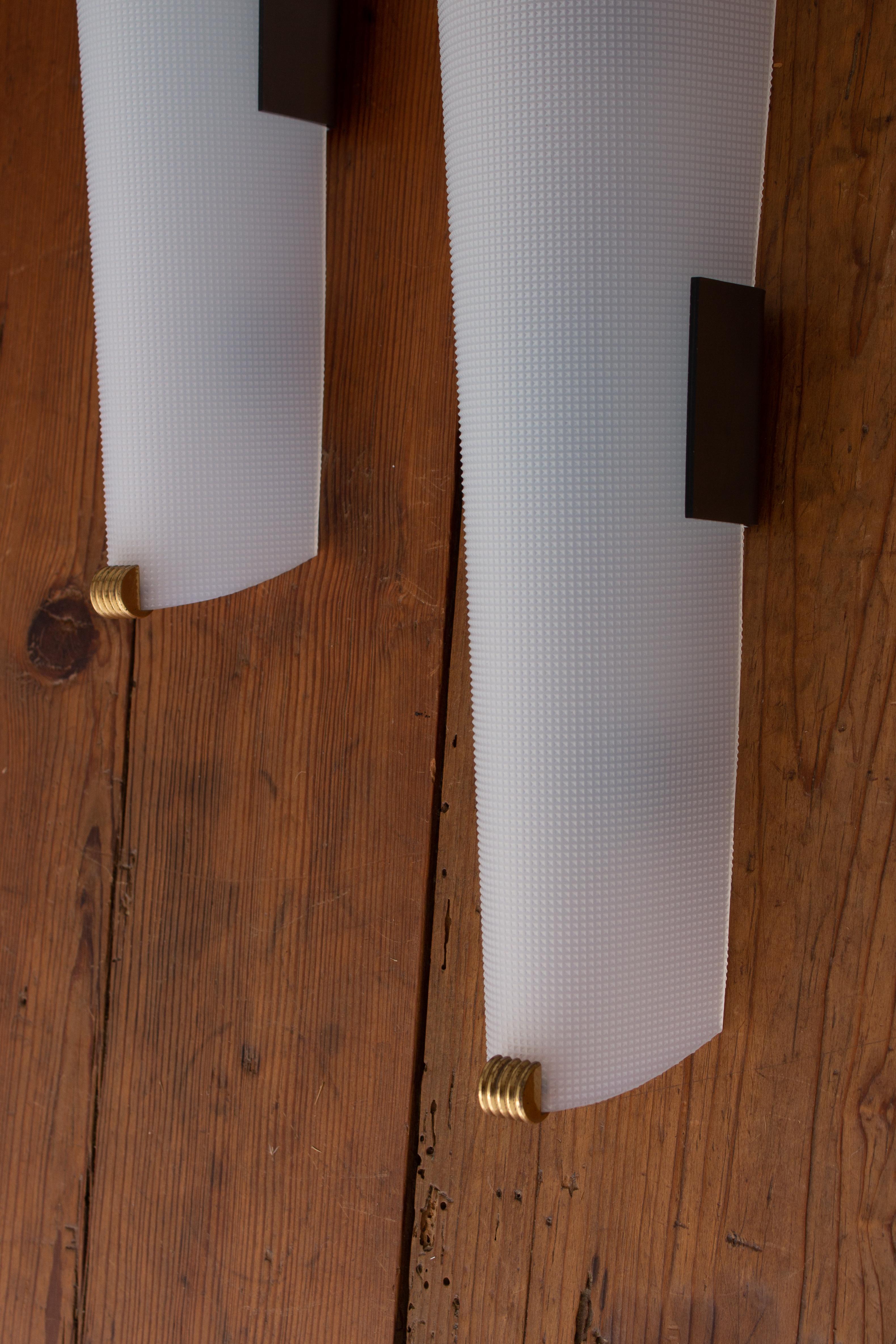 Mid Century French Acrylic & Brass Sconces in the Style of Pierre Guariche, Pair In Good Condition In Brooklyn, NY