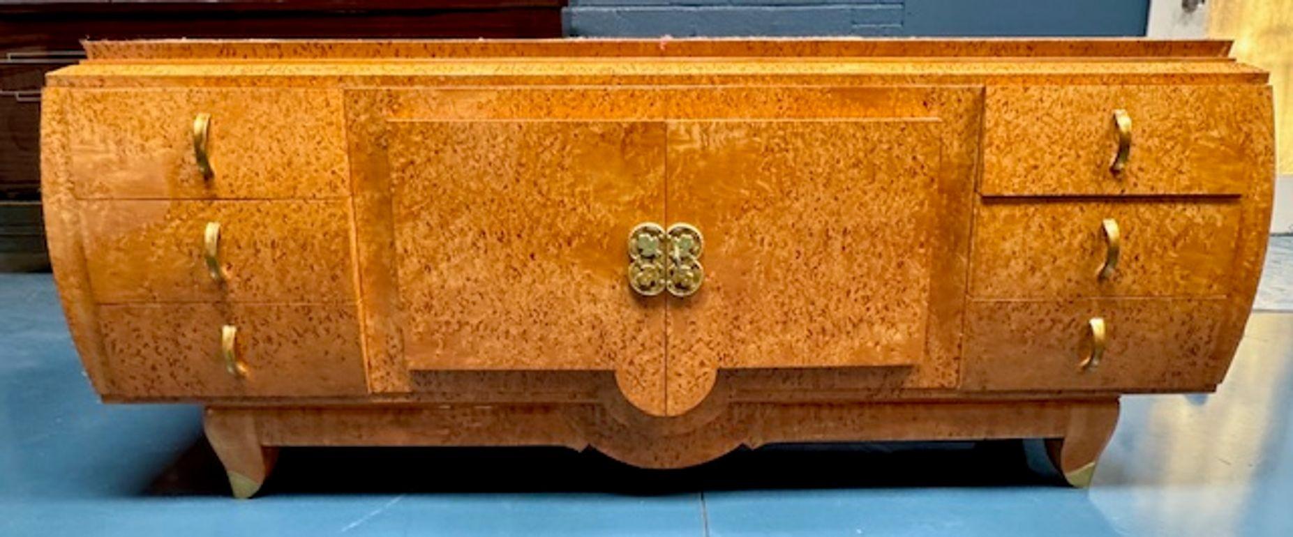 Credenza in olmo in stile Art Deco francese della metà del secolo scorso In condizioni buone in vendita a Dallas, TX