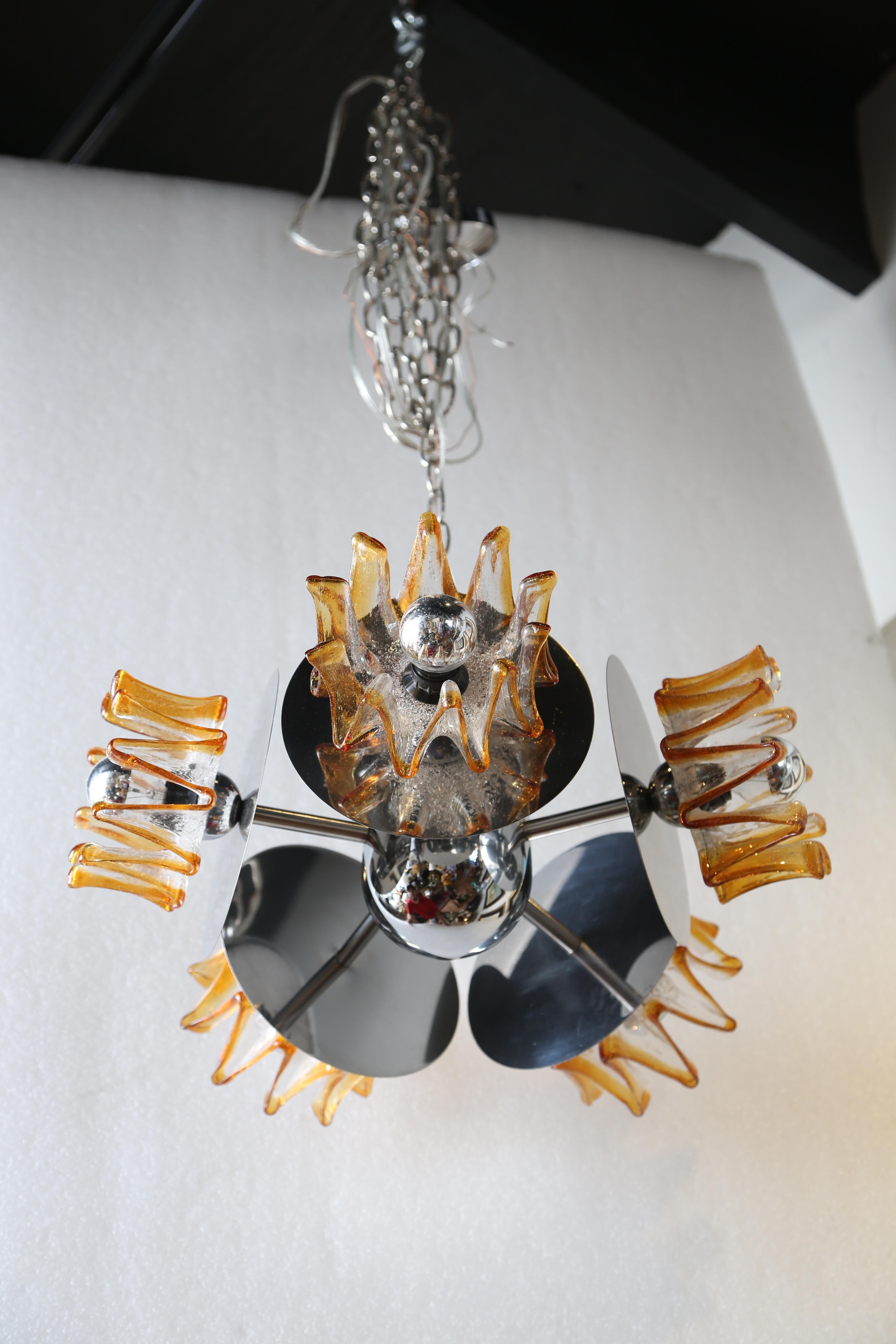 Francese Lampadario in vetro artistico francese del Medioevo in vendita