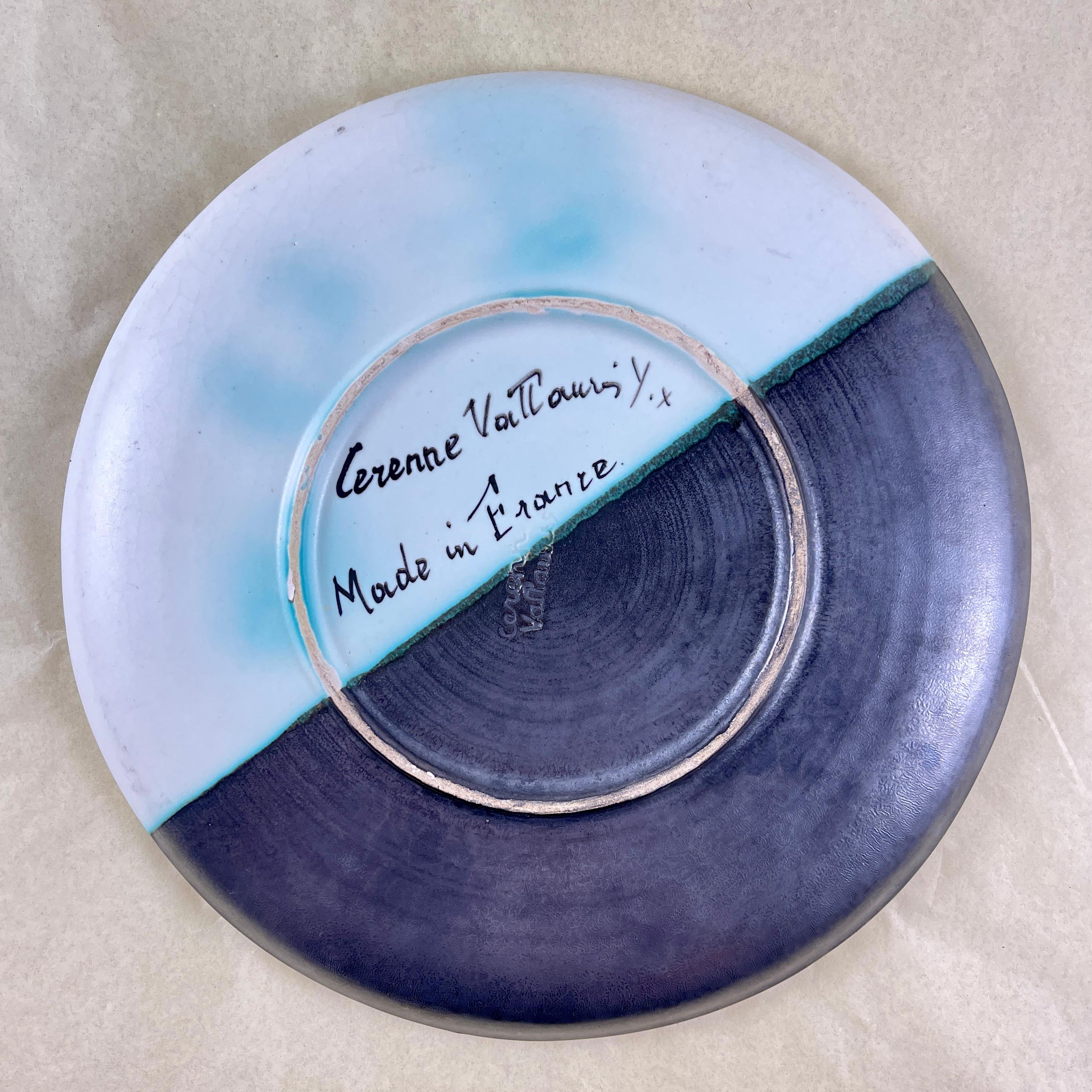 20th Century Mid-Century French Atelier Cérenne à Vallauris Hand Made Signed Tulip Plate For Sale