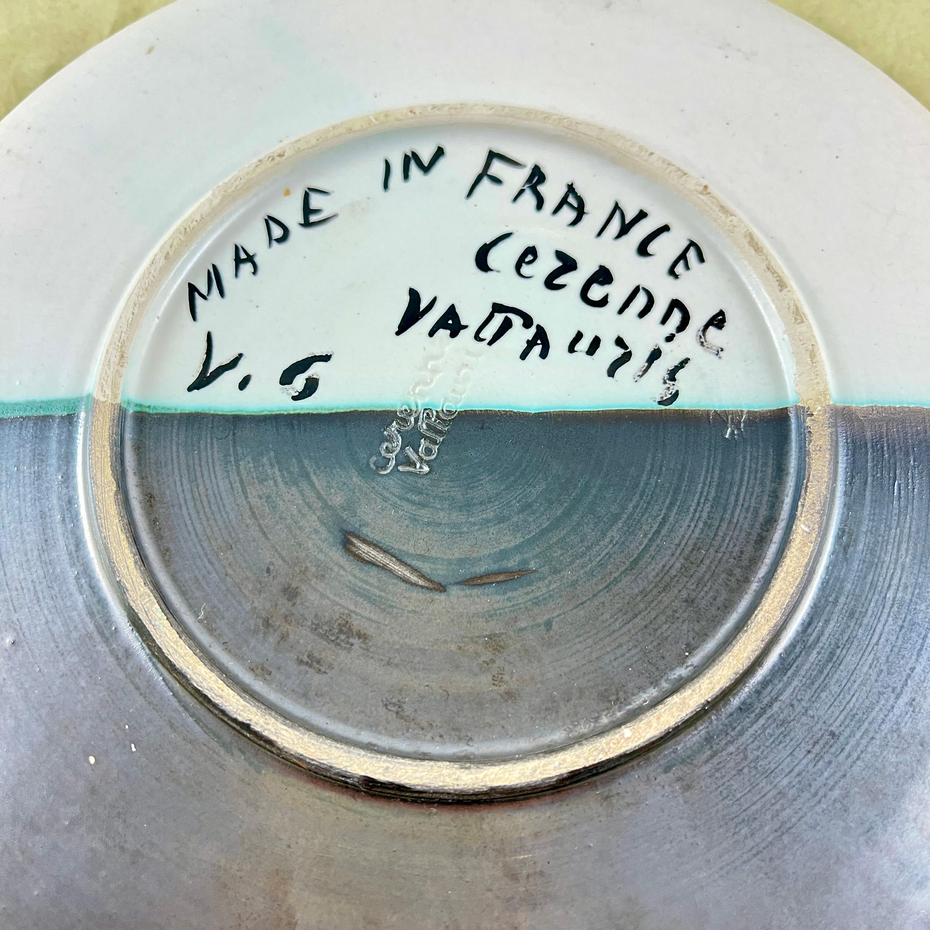 Mitte des Jahrhunderts Französisch Atelier Cérenne à Vallauris Hand Made signiert Tulpe Teller im Angebot 1