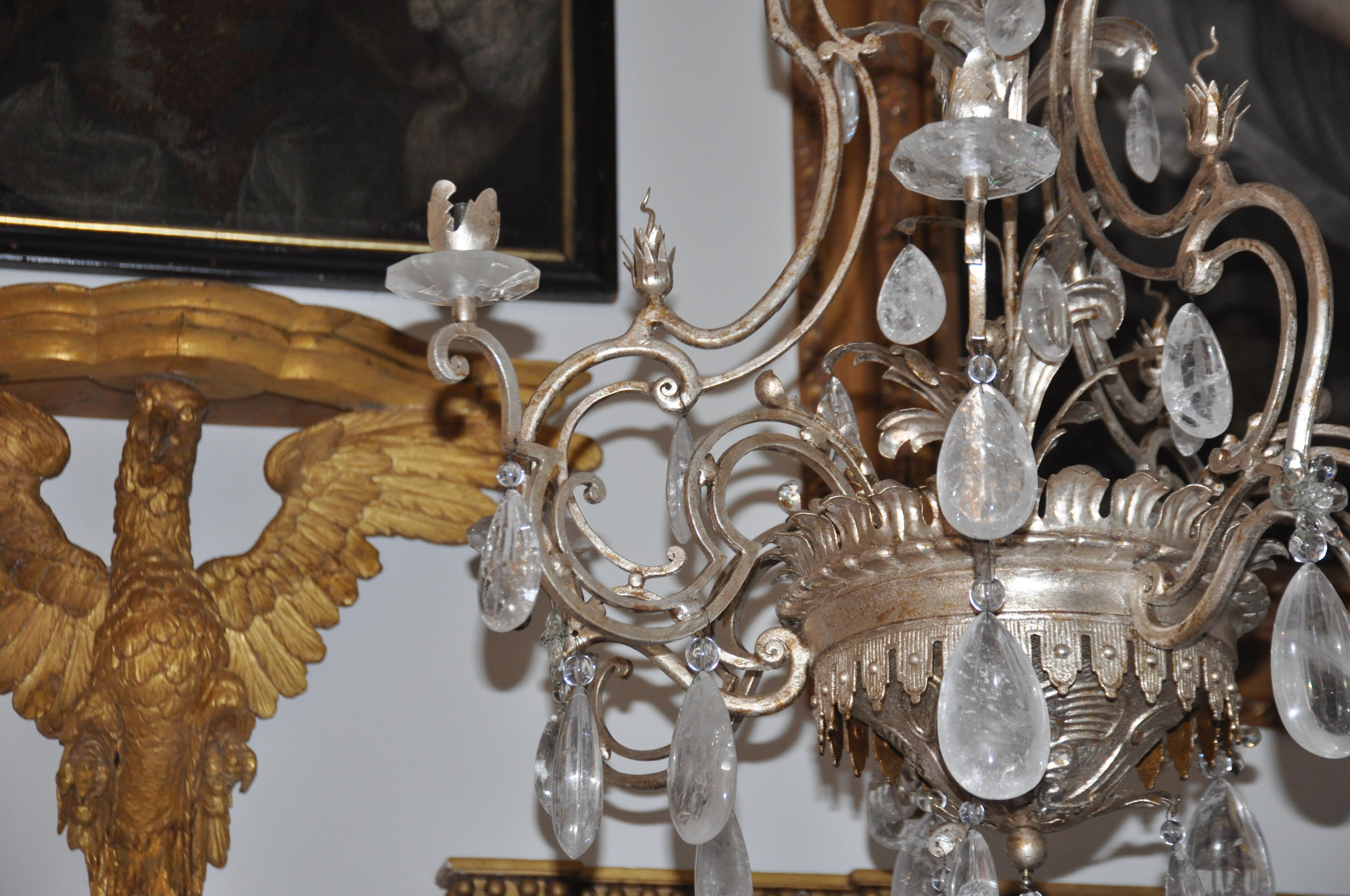 Französischer Kronleuchter aus Silber, Eisen und Bergkristall im Bagues-Stil aus der Mitte des Jahrhunderts (20. Jahrhundert) im Angebot