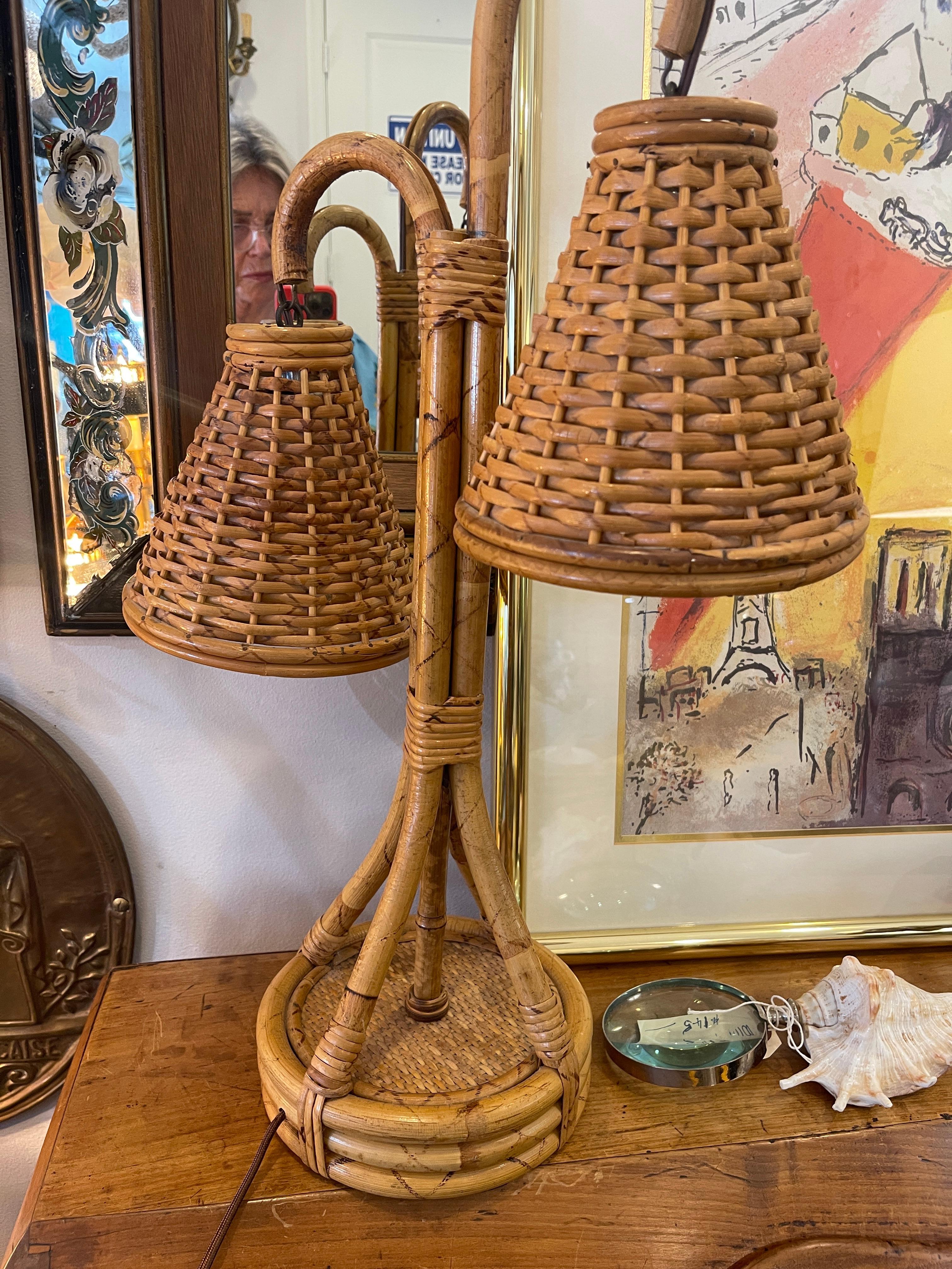 Mid-Century French Bamboo & Rattan Double Light Table Lamp In Good Condition For Sale In West Palm Beach, FL