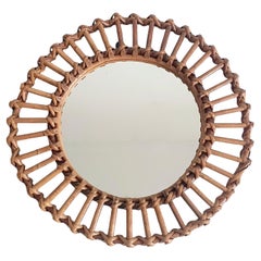 Espejo de pared redondo de bambú y ratán francés de mediados de siglo, estilo Franco Albini