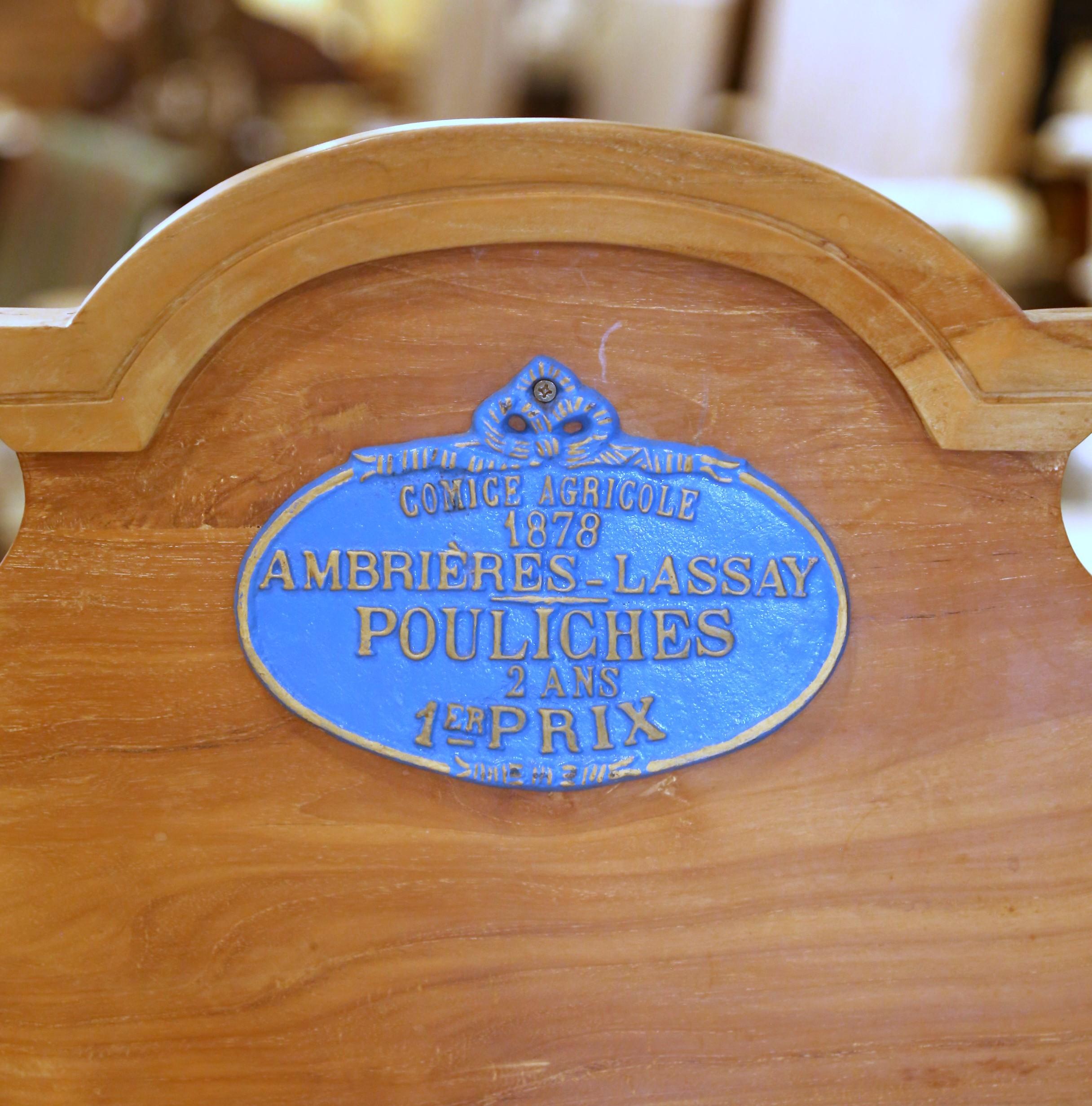 Mid-Century French Beech Butcher’s Block with Marble Top and 1878 Award Plaque Francés en venta