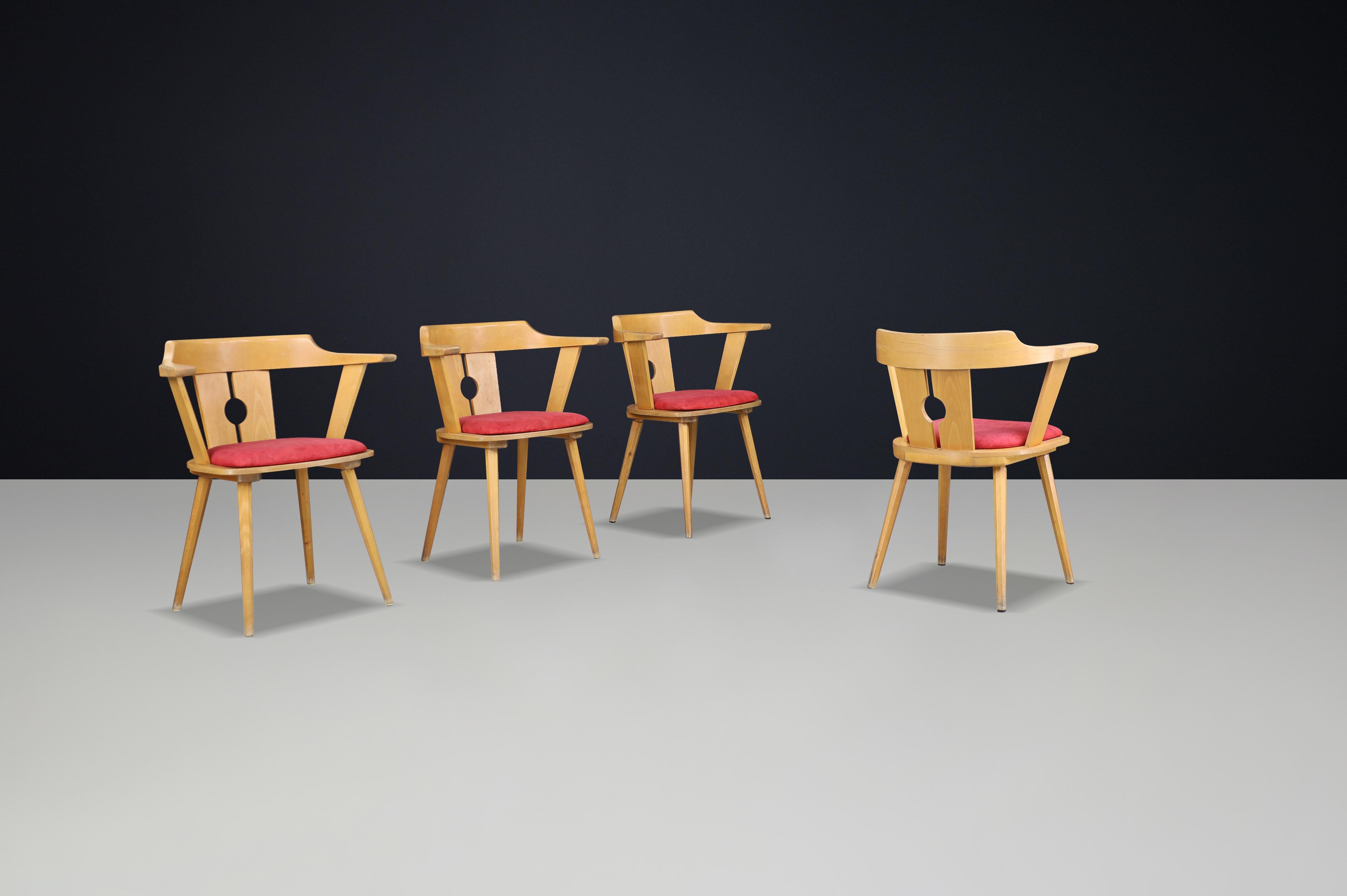 20ième siècle Fauteuil de bistrot français du milieu du siècle en Beeche et tapisserie rouge, années 1950 en vente
