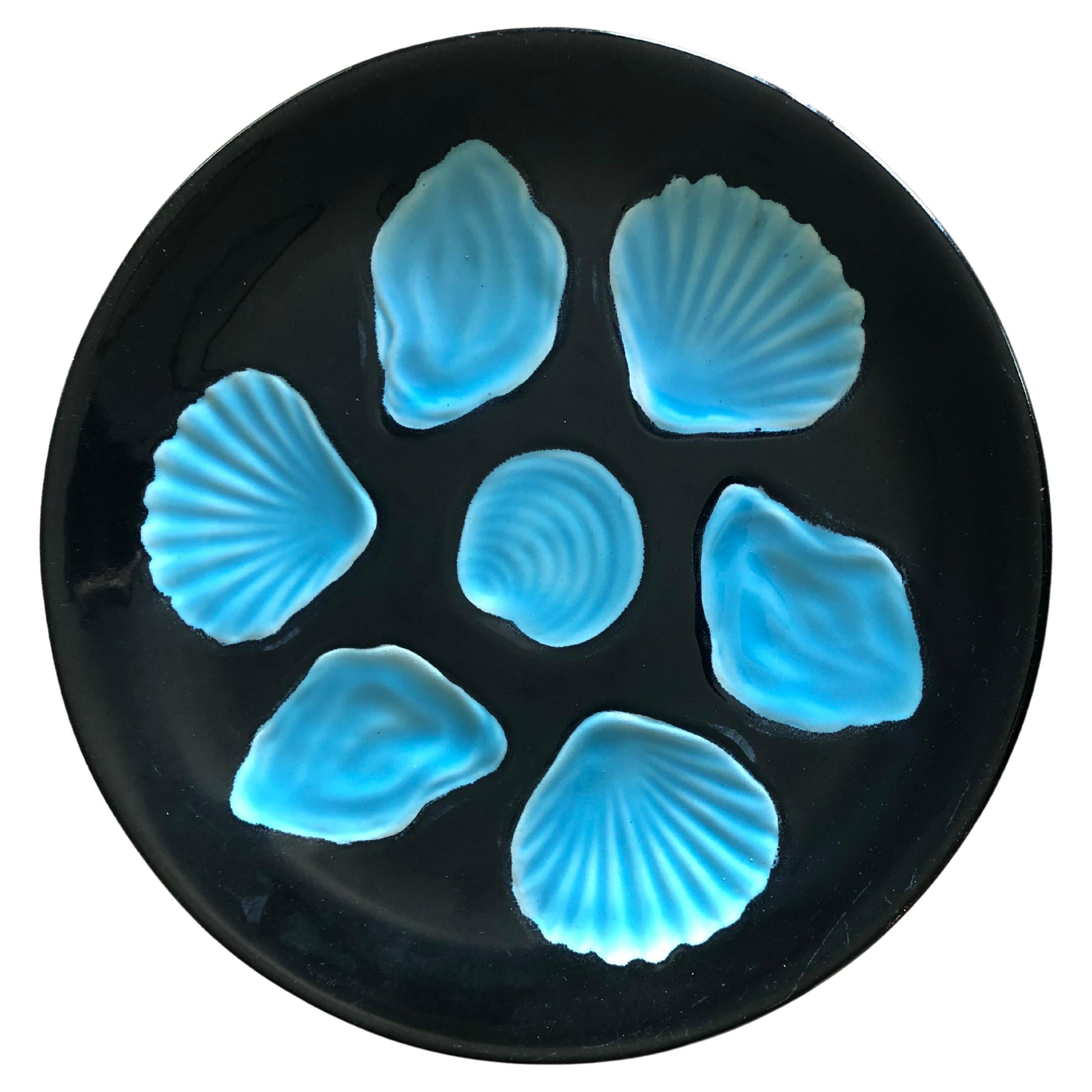 Oyster en majolique française du milieu du siècle dernier, noir et turquoise, vers 1950