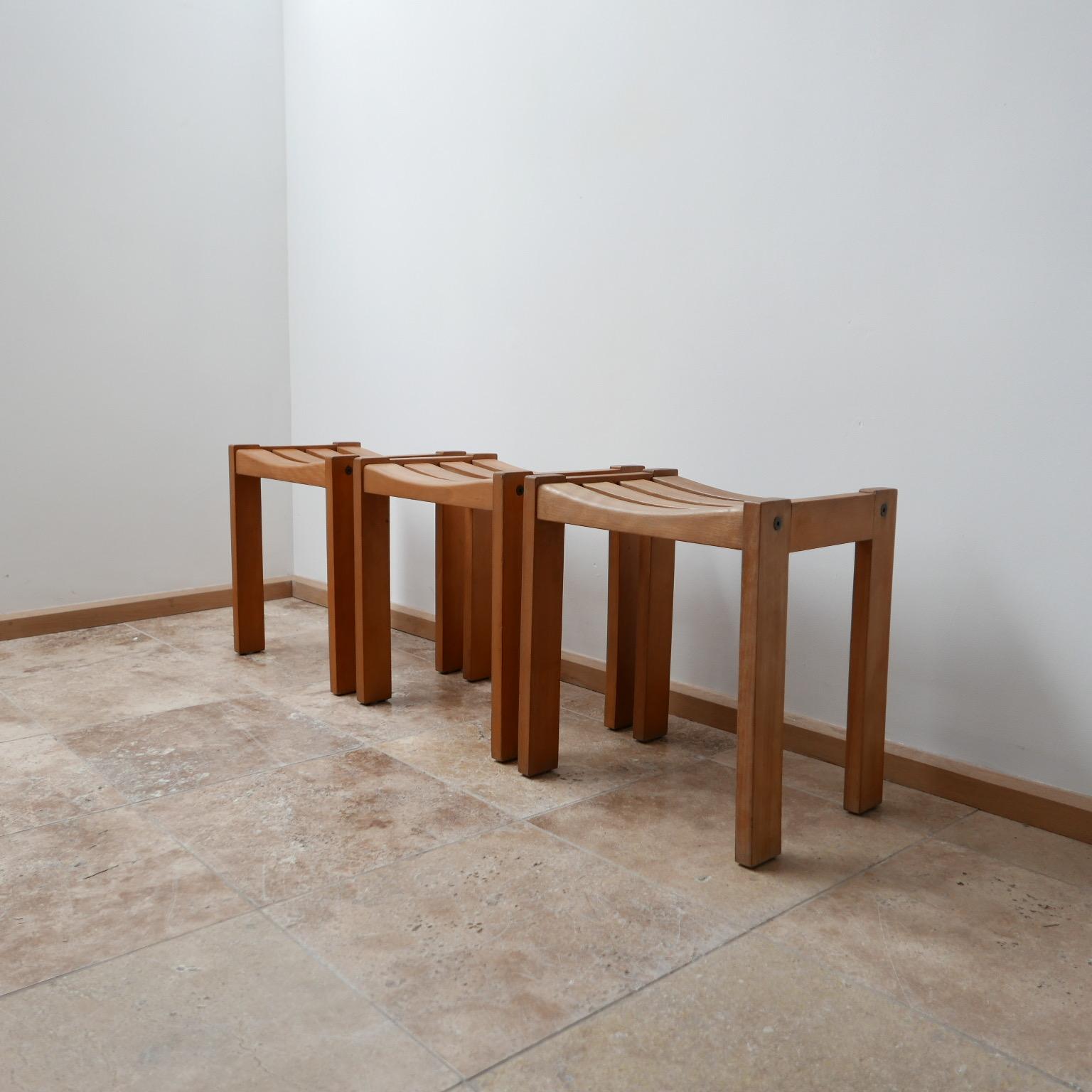 Midcentury French Blonde Oak Stools in the Manner of Guillerme et Chambron '11' For Sale 5