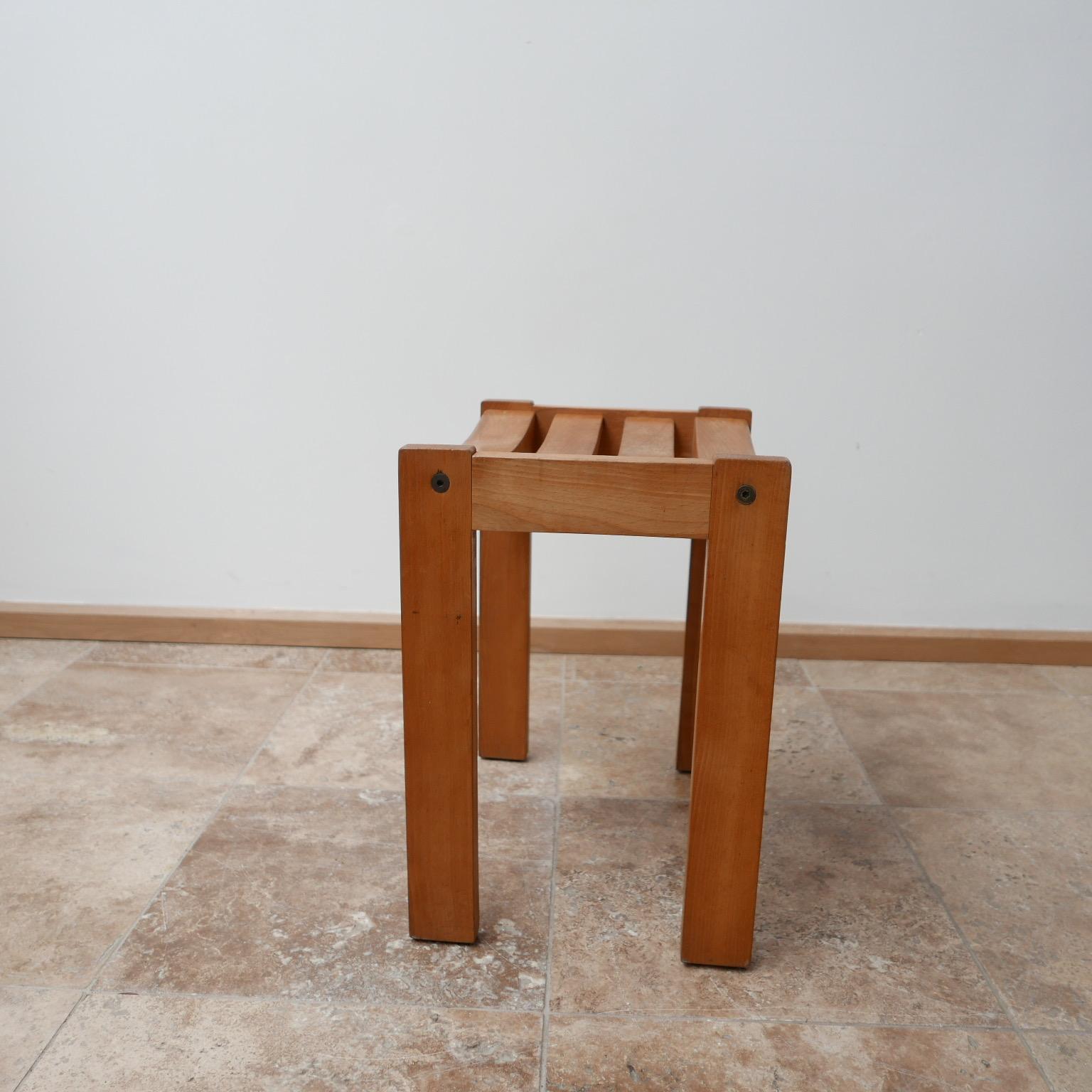 Midcentury French Blonde Oak Stools in the Manner of Guillerme et Chambron '11' For Sale 6