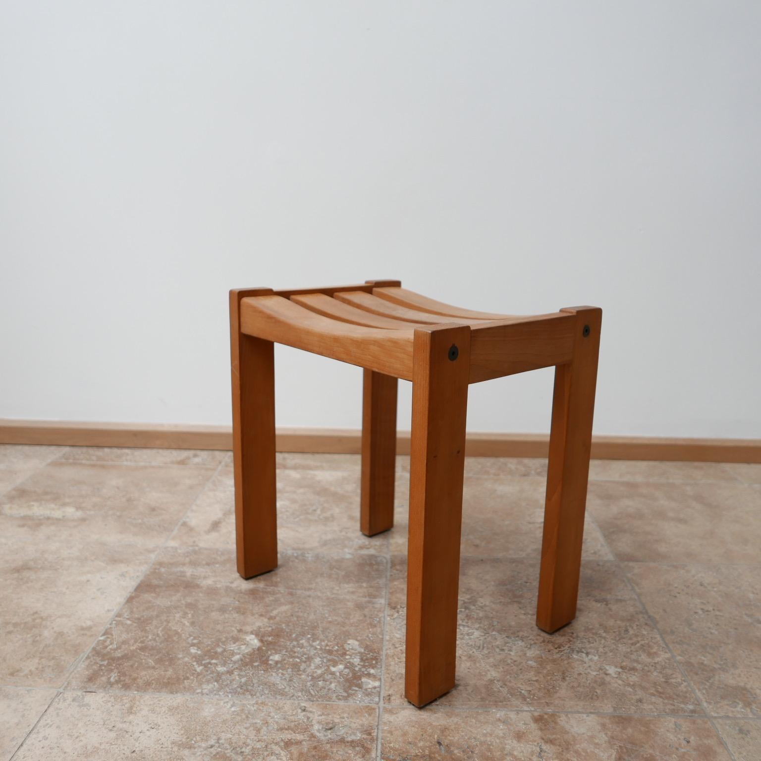 Midcentury French Blonde Oak Stools in the Manner of Guillerme et Chambron '11' For Sale 7