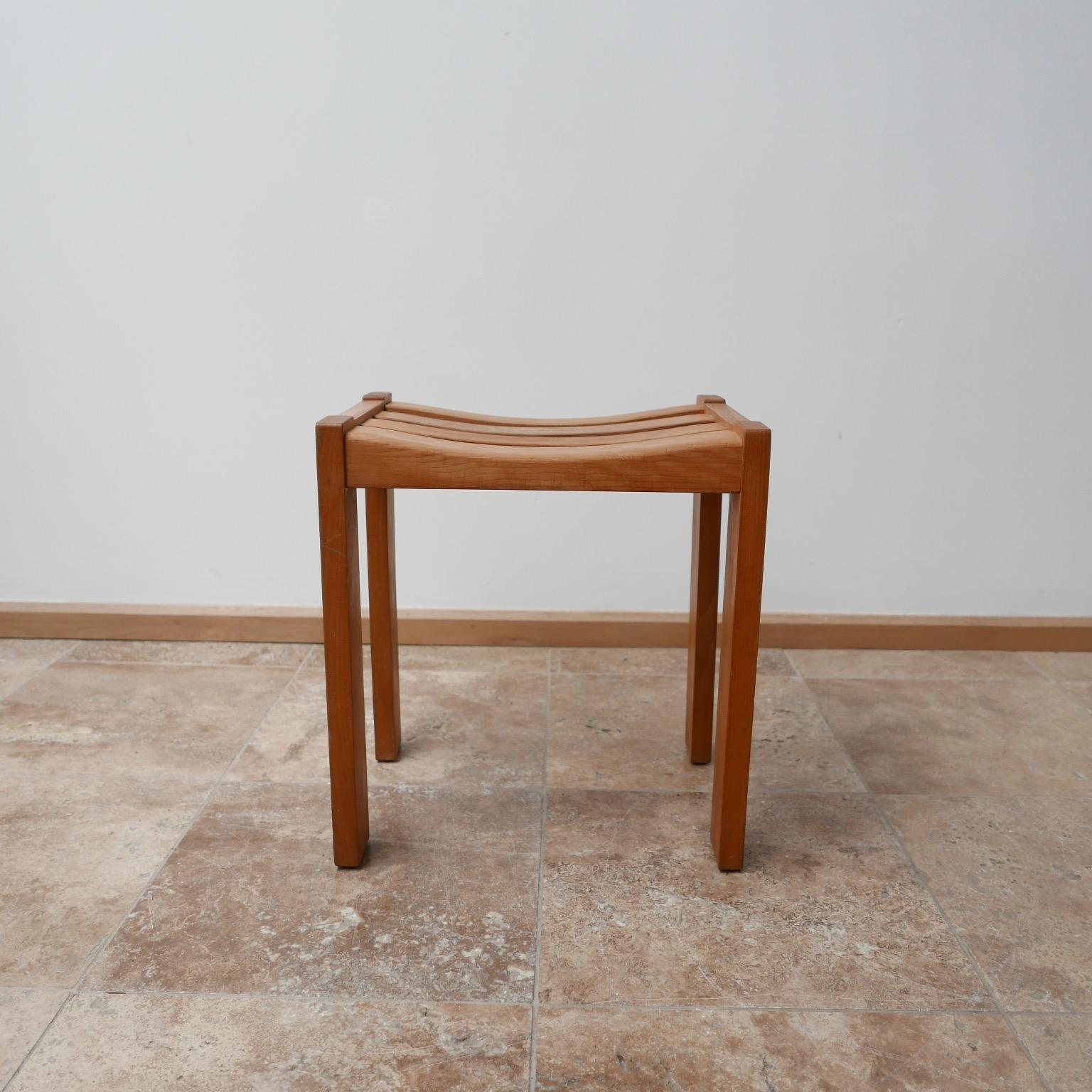 Midcentury French Blonde Oak Stools in the Manner of Guillerme et Chambron '11' For Sale 8