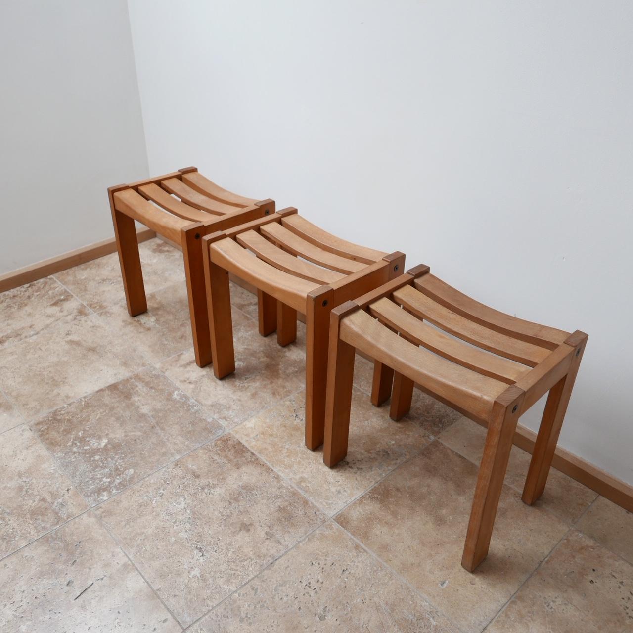 Midcentury French Blonde Oak Stools in the Manner of Guillerme et Chambron '11' For Sale 2