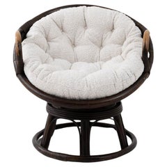 Französischer Bouclé-Kissen-Papasan-Stuhl aus der Jahrhundertmitte