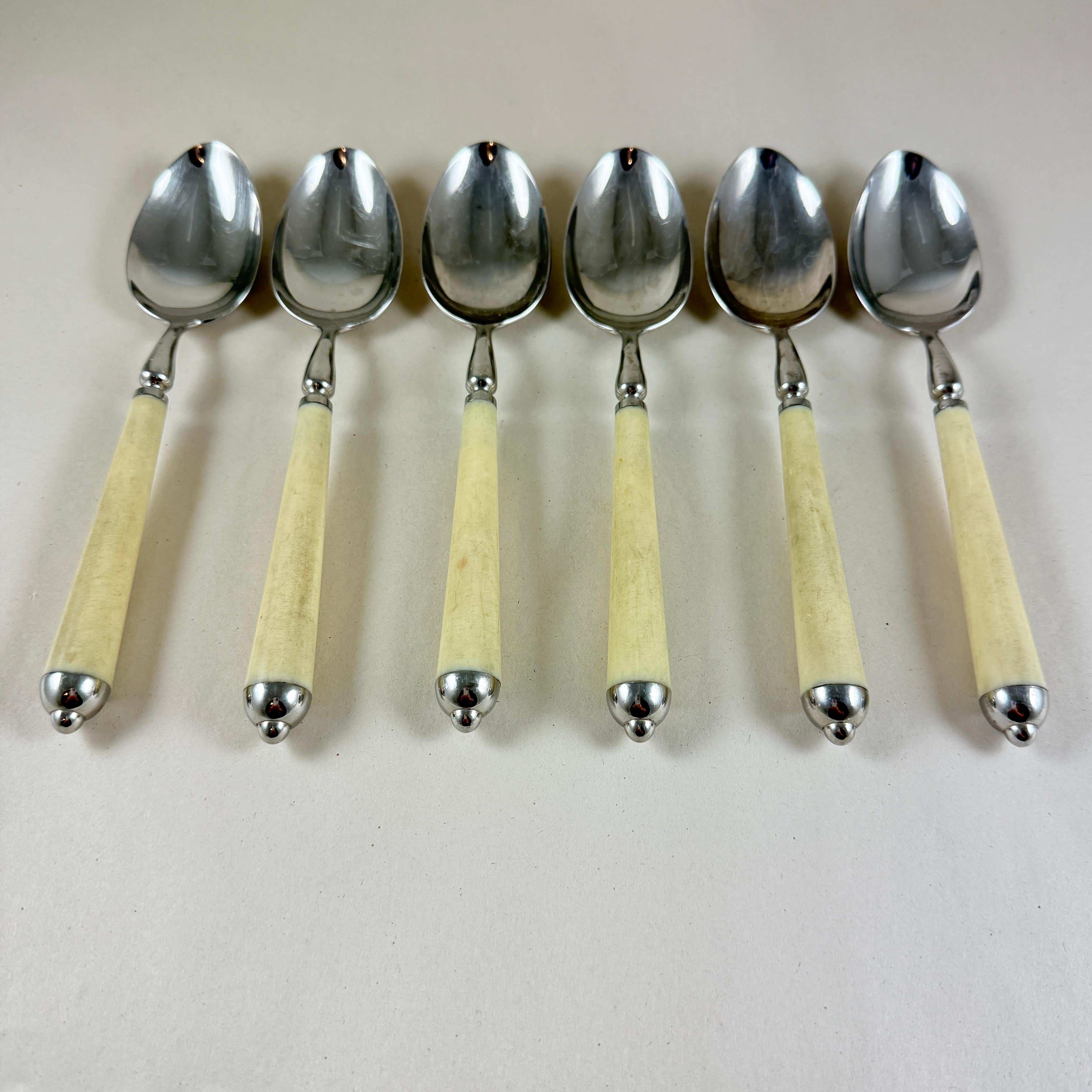 Cuillères de table Bouillet Bourdelle du milieu du siècle, ensemble de 12 pièces en vente 2