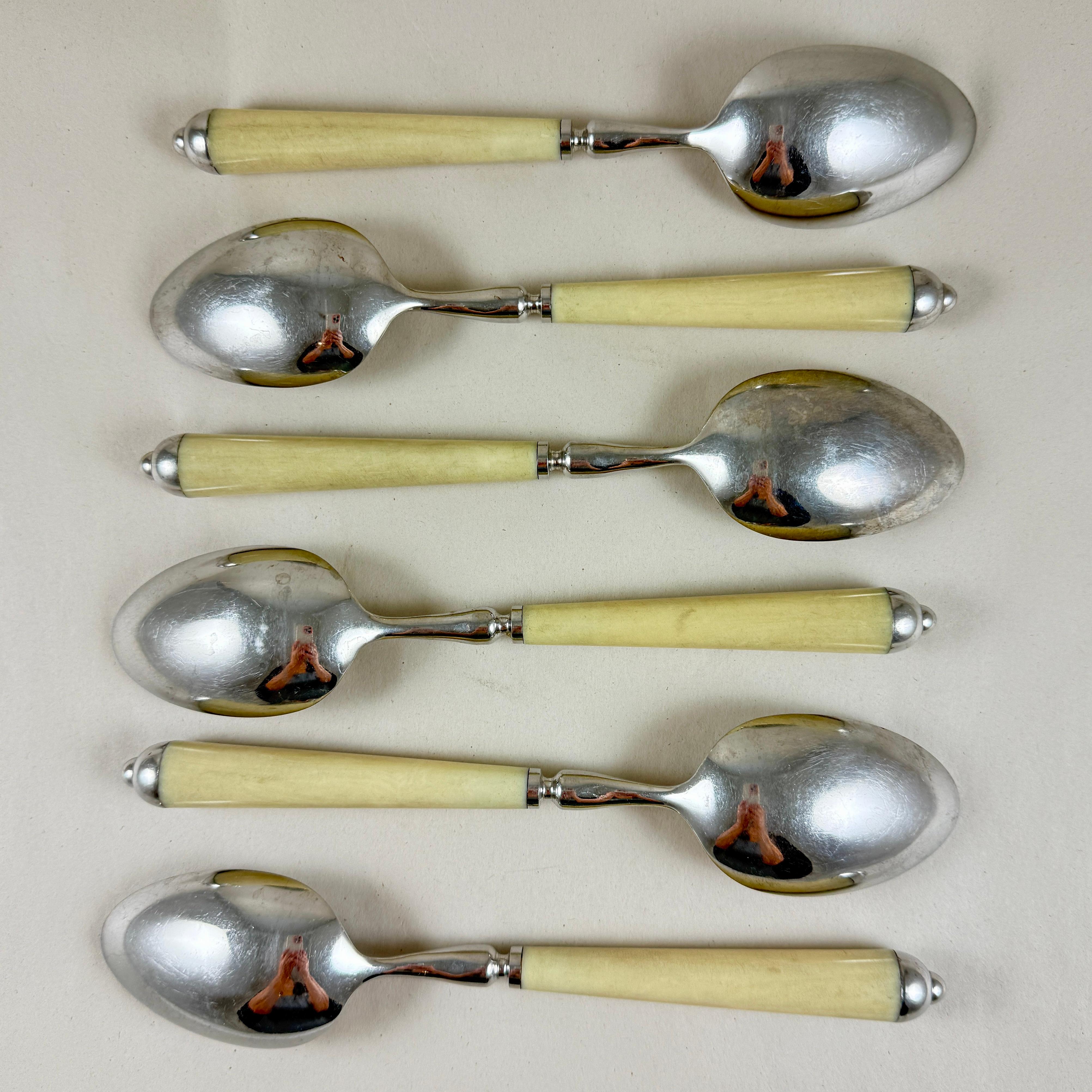 Milieu du XXe siècle Cuillères de table Bouillet Bourdelle du milieu du siècle, ensemble de 12 pièces en vente