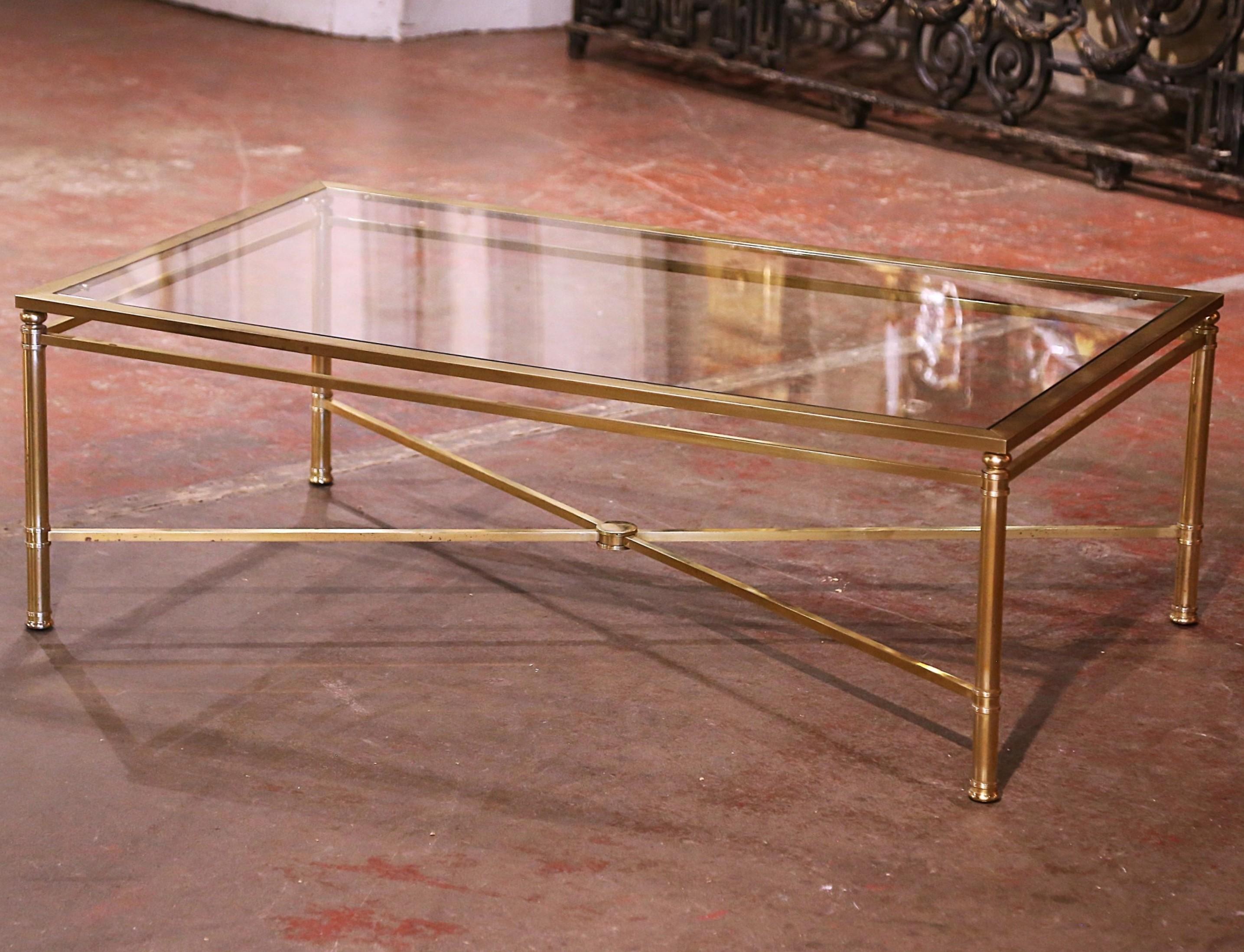 Mid-Century Französisch Messing und Glas Couchtisch Maison Jansen Stil im Zustand „Hervorragend“ im Angebot in Dallas, TX