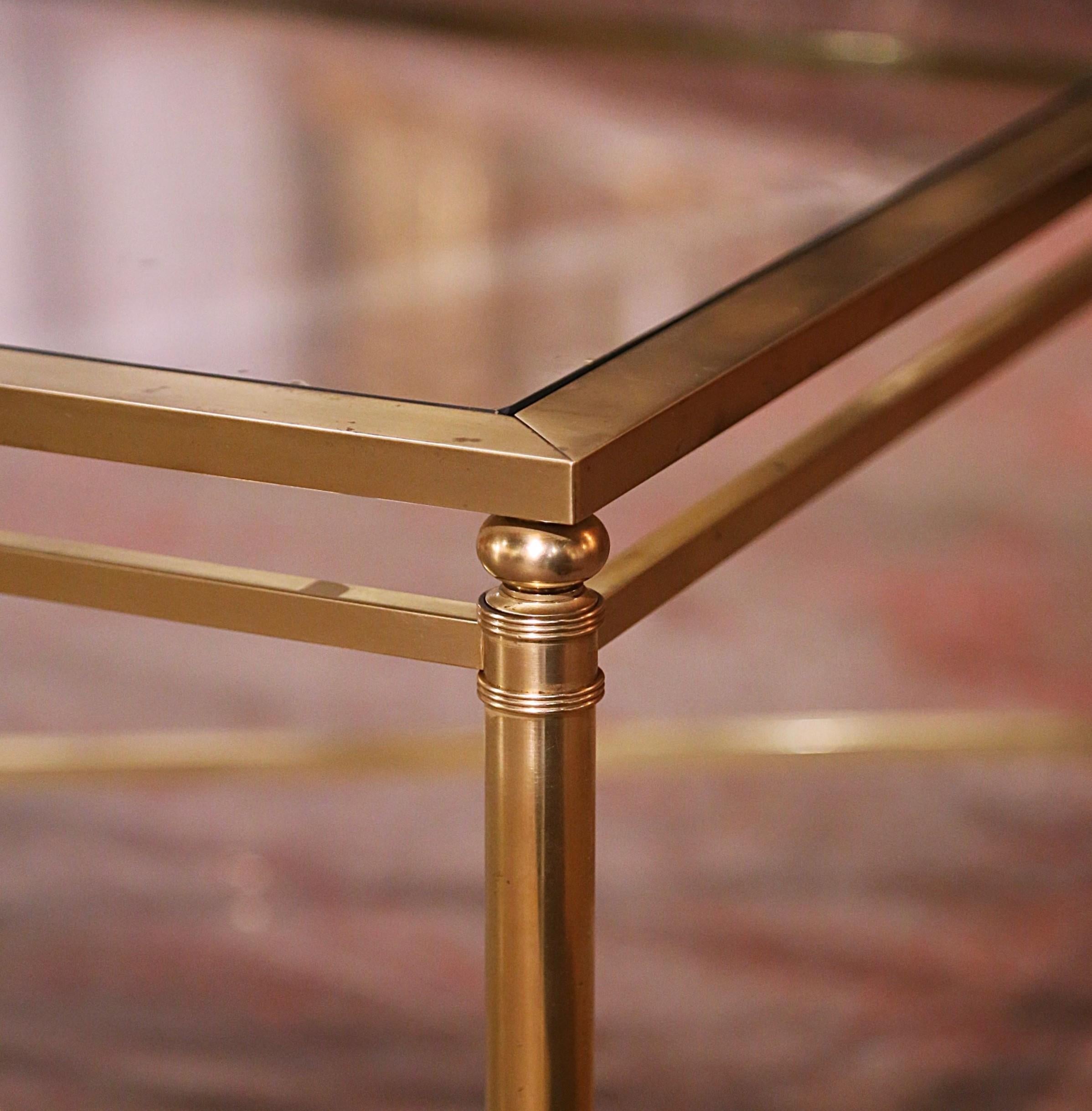 Mid-Century Französisch Messing und Glas Couchtisch Maison Jansen Stil (20. Jahrhundert) im Angebot