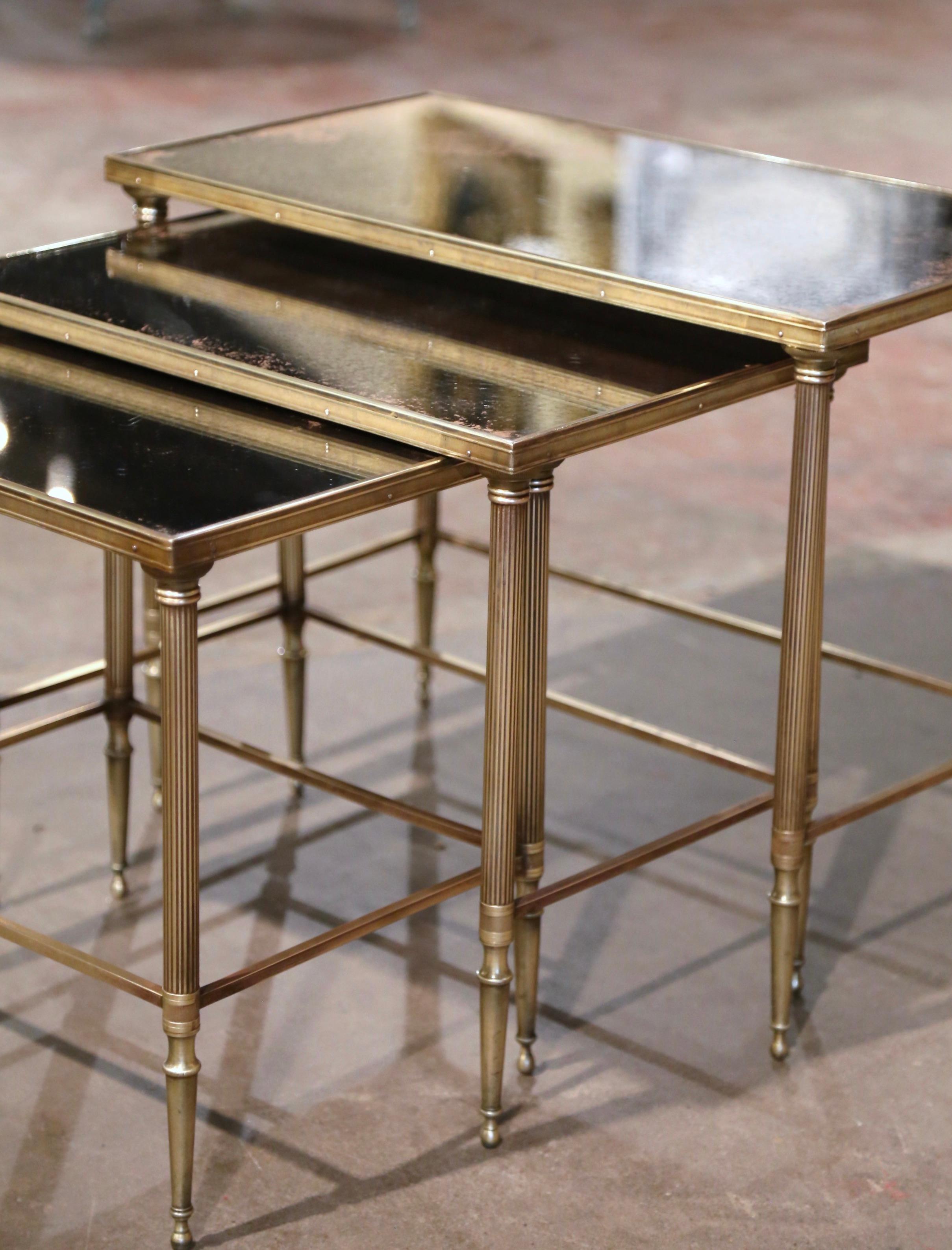 Neoclassical Mid-Century French Brass and Mirrored Glass Nesting Tables Maison Baguès Style