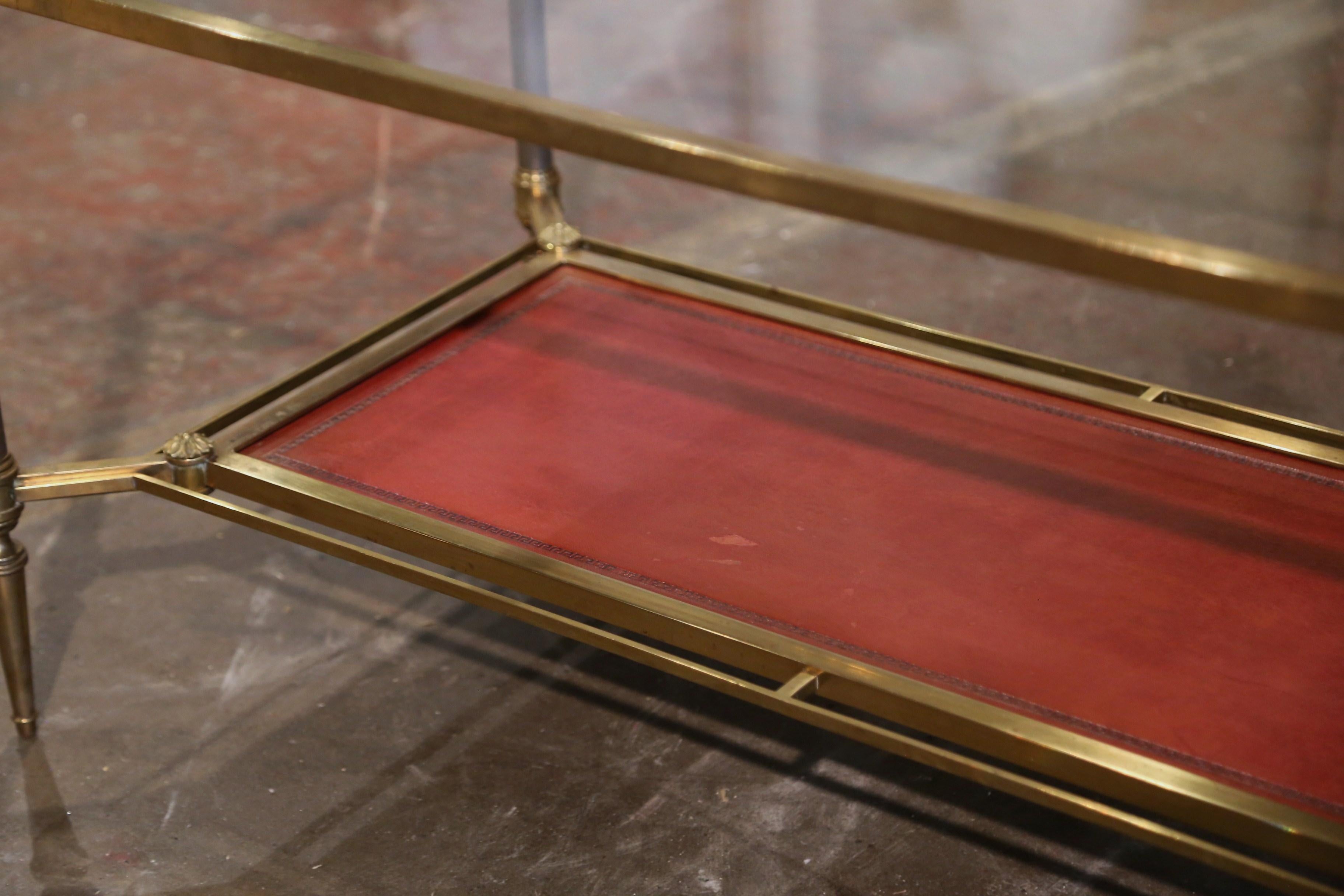 Table basse française du milieu du siècle dernier à deux niveaux en bronze et cuir de la Maison Jansen Excellent état - En vente à Dallas, TX