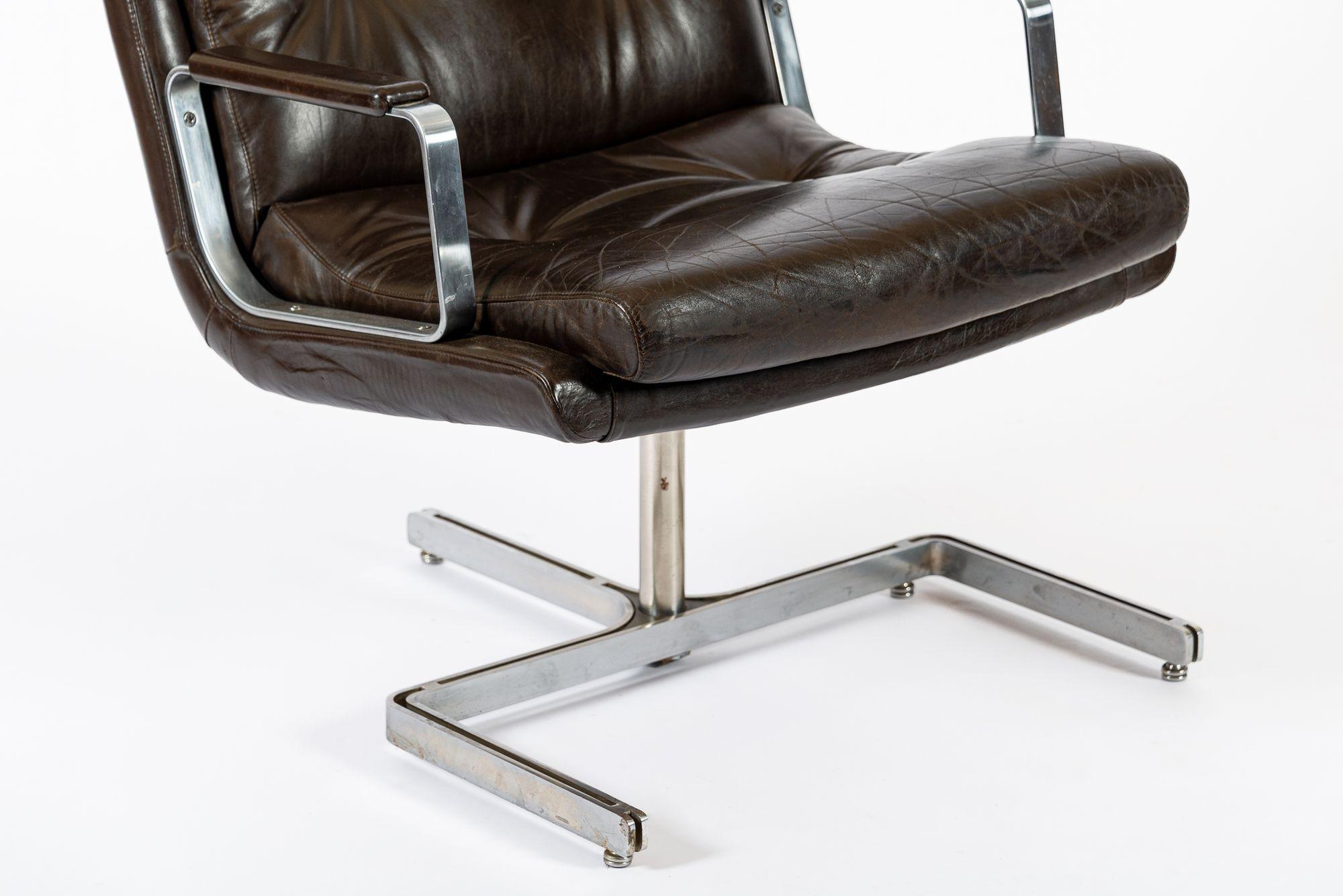Mid Century French Brown Leather Lounge Chairs by Raphael Raffel 1970s en vente 10