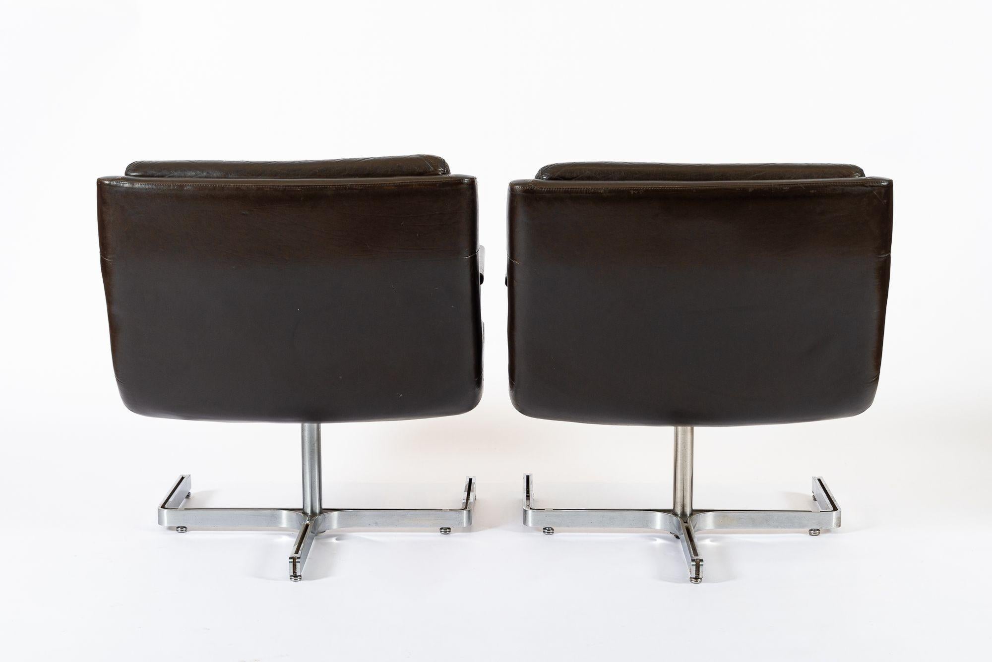 Mid Century French Brown Leather Lounge Chairs by Raphael Raffel 1970s Bon état - En vente à Detroit, MI
