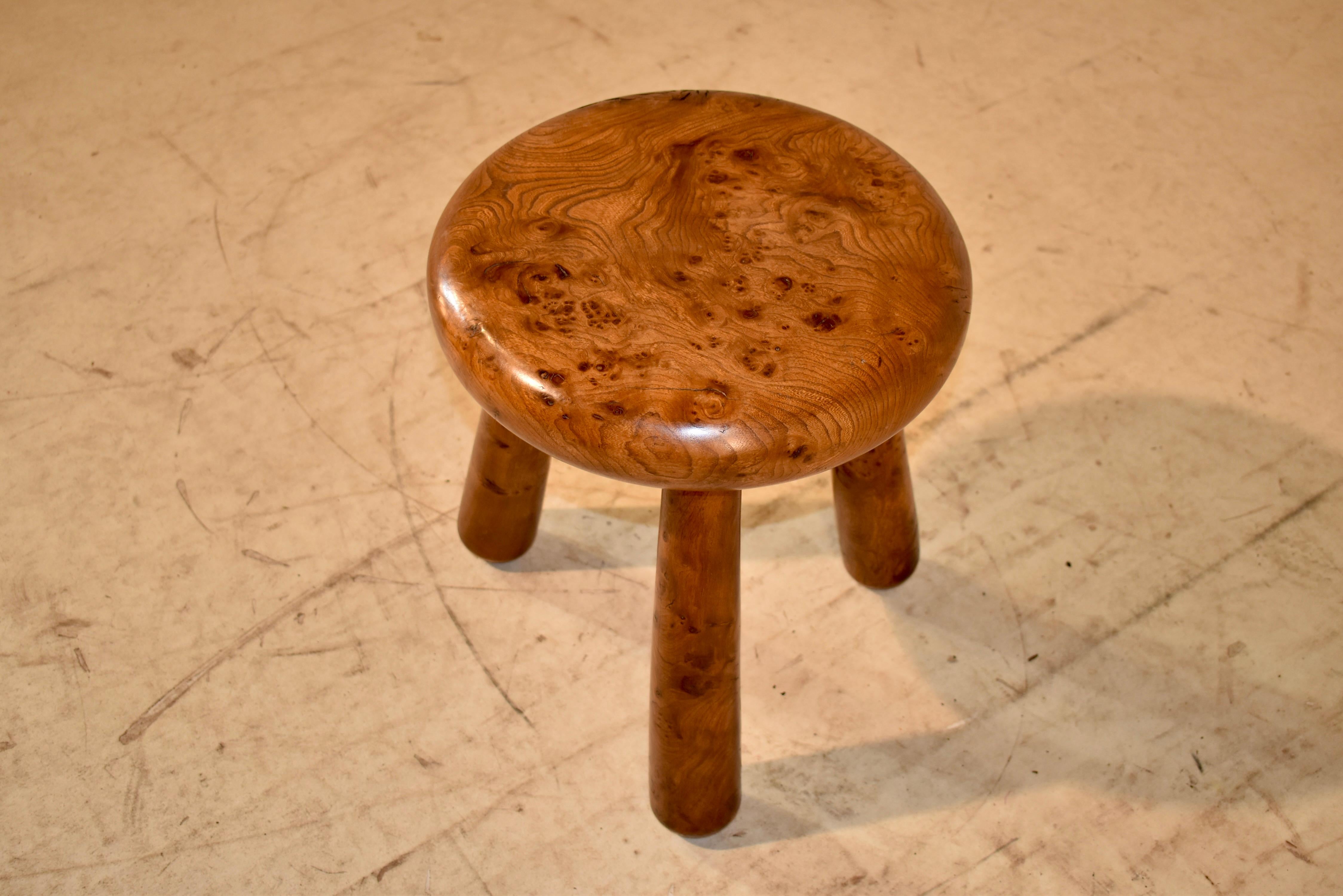 Midcentury French Burl Elm Stool In Good Condition For Sale In High Point, NC