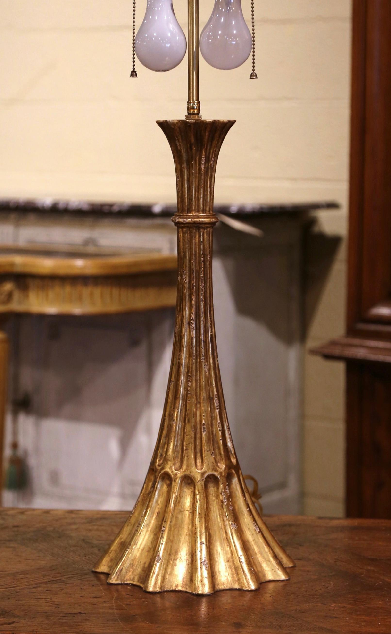 Mid-Century French Carved Giltwood Table Lamp with Custom Shade In Excellent Condition For Sale In Dallas, TX