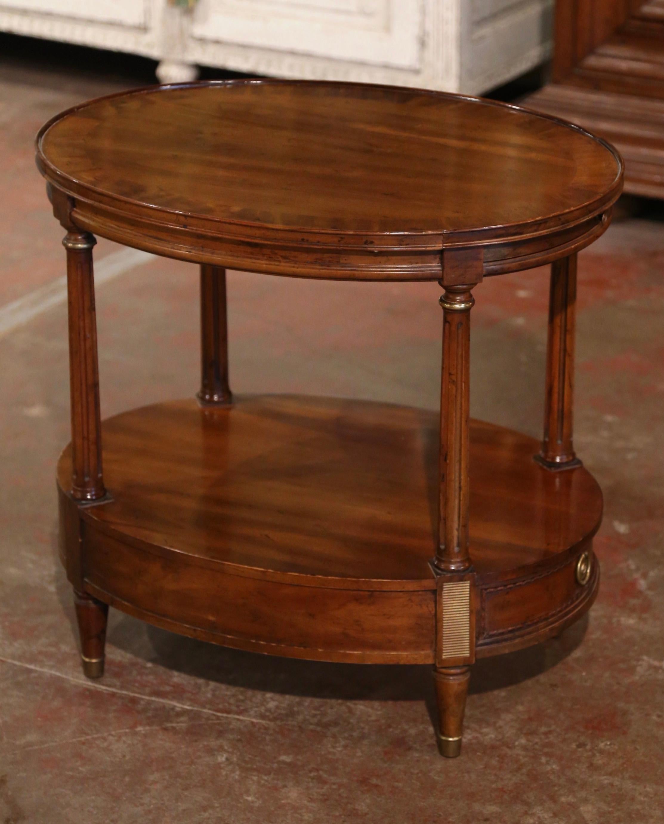 Mid-Century French Carved Walnut Oval Side Table with Marquetry Decor In Excellent Condition In Dallas, TX