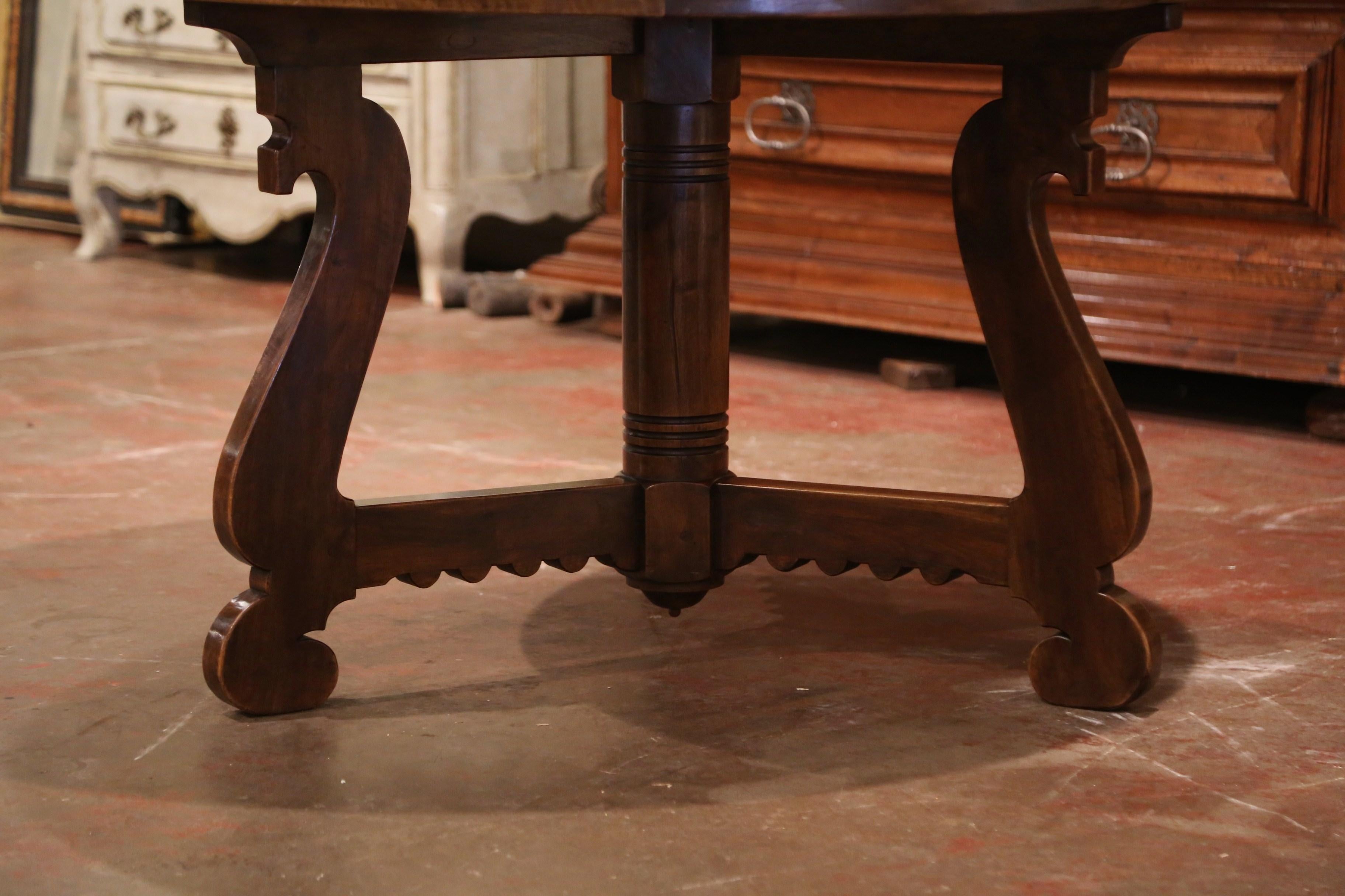 Mid-Century French Catalan Carved Walnut Round Breakfast or Center Table In Excellent Condition In Dallas, TX