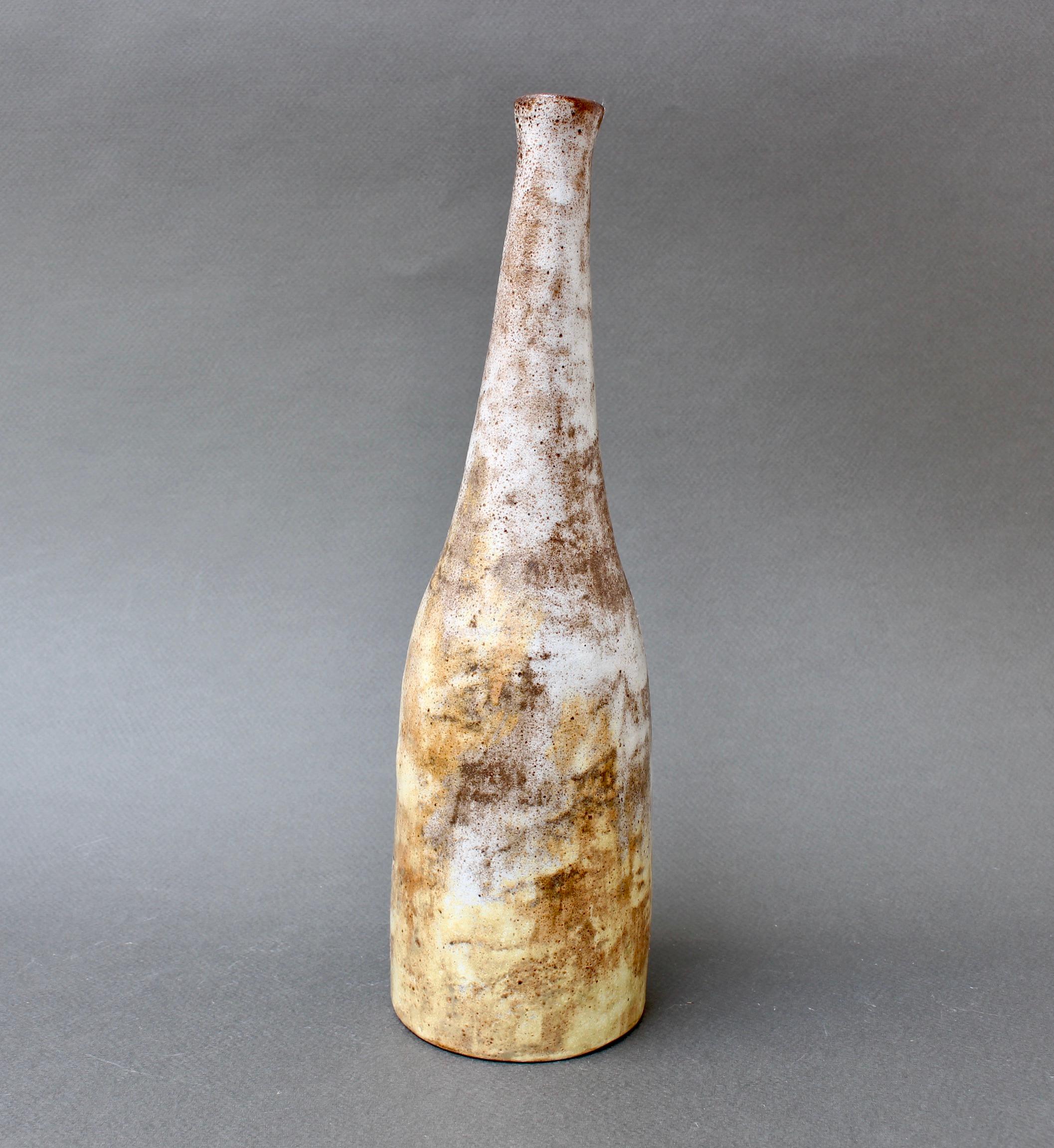 Français Bouteille / Vase en céramique française du milieu du siècle dernier par Alexandre Kostanda, vers les années 1960 en vente