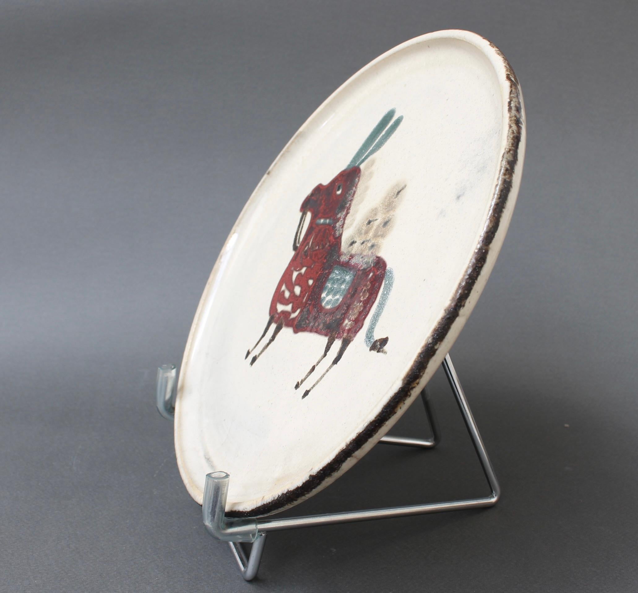 Hand-Painted Mid-Century French Ceramic Decorative Plate by Le Mûrier (circa 1960s) For Sale