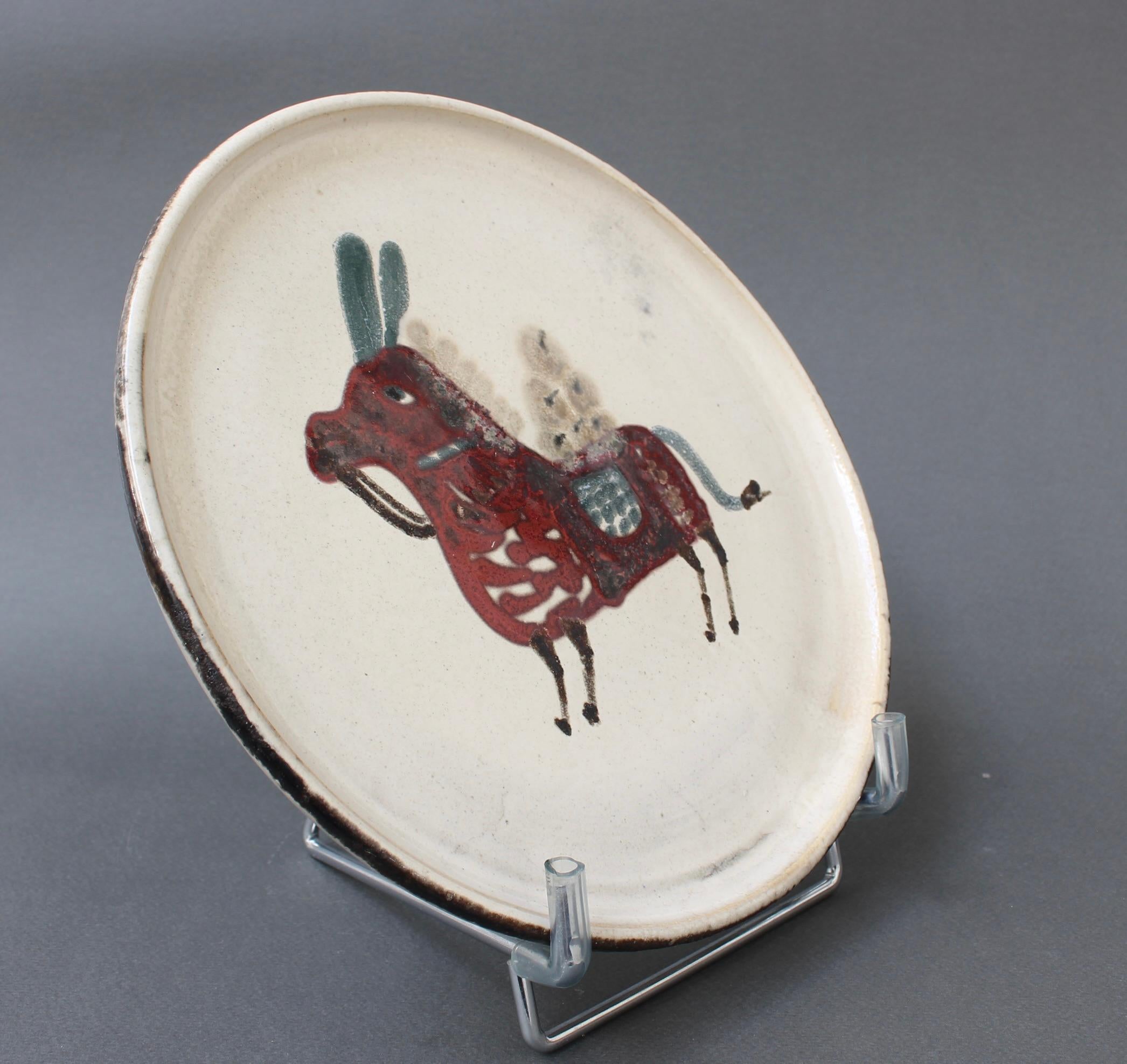 Céramique Assiette décorative en céramique du milieu du siècle par Le Mûrier (circa 1960) en vente