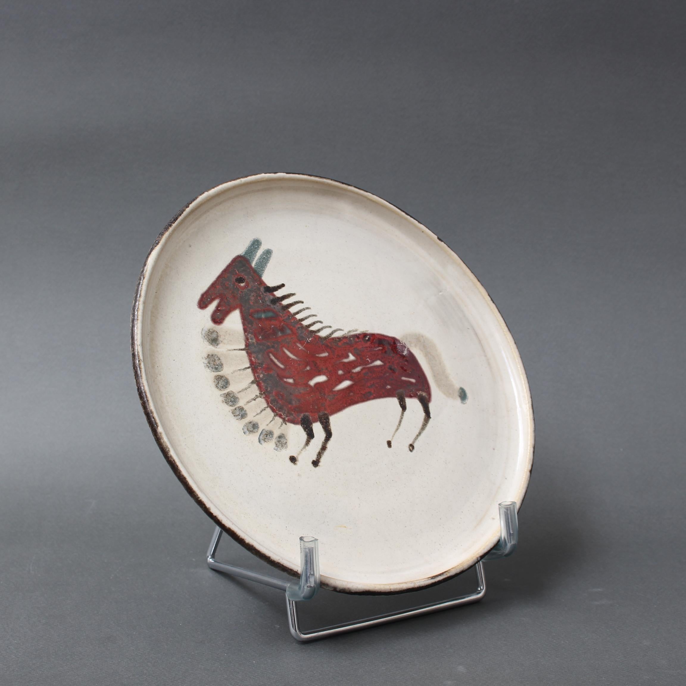 Mid-Century French Ceramic Decorative Plate by Le Mûrier (circa 1960s) For Sale 4