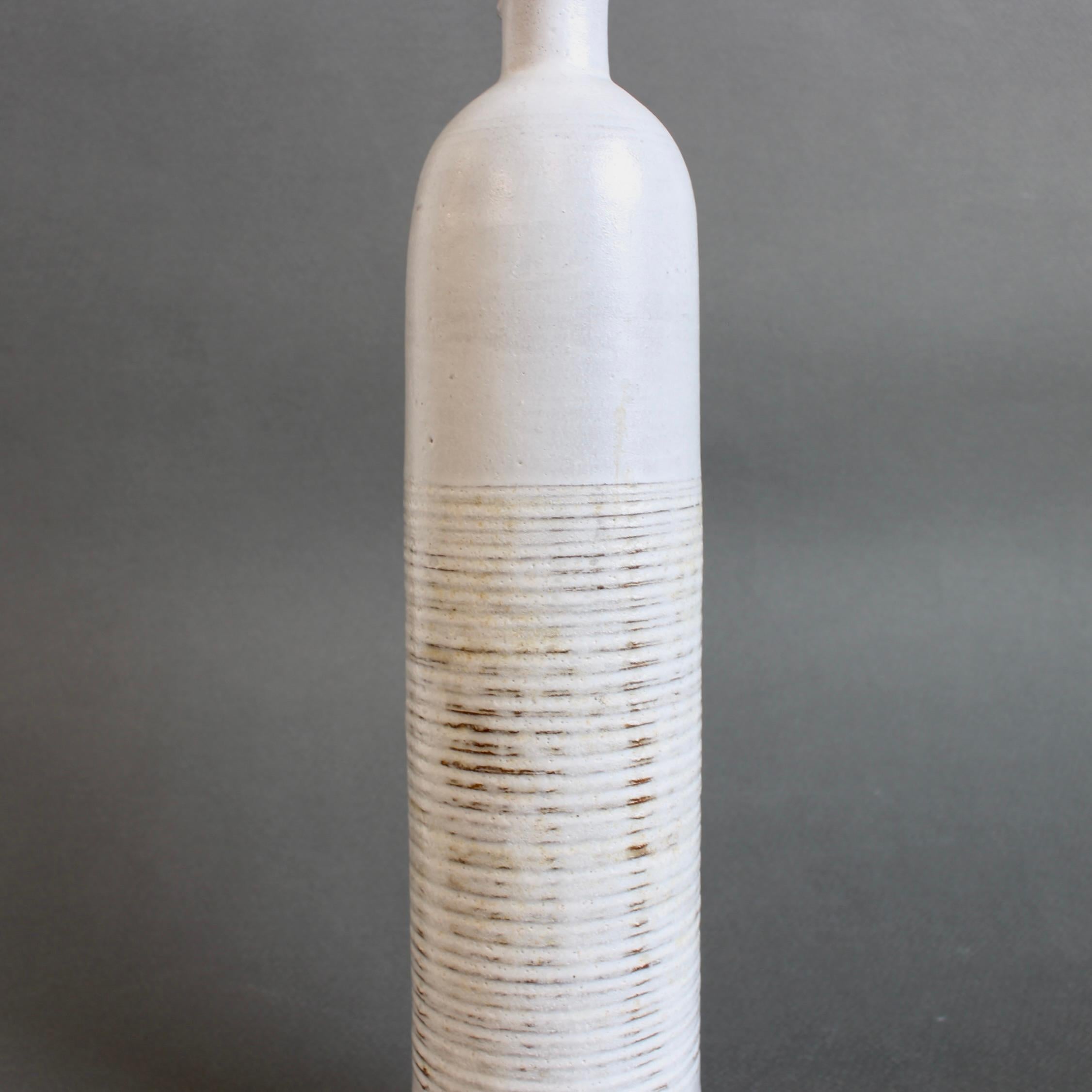 Vaso da fiori francese di metà secolo in ceramica di Les Argonautes in vendita 1