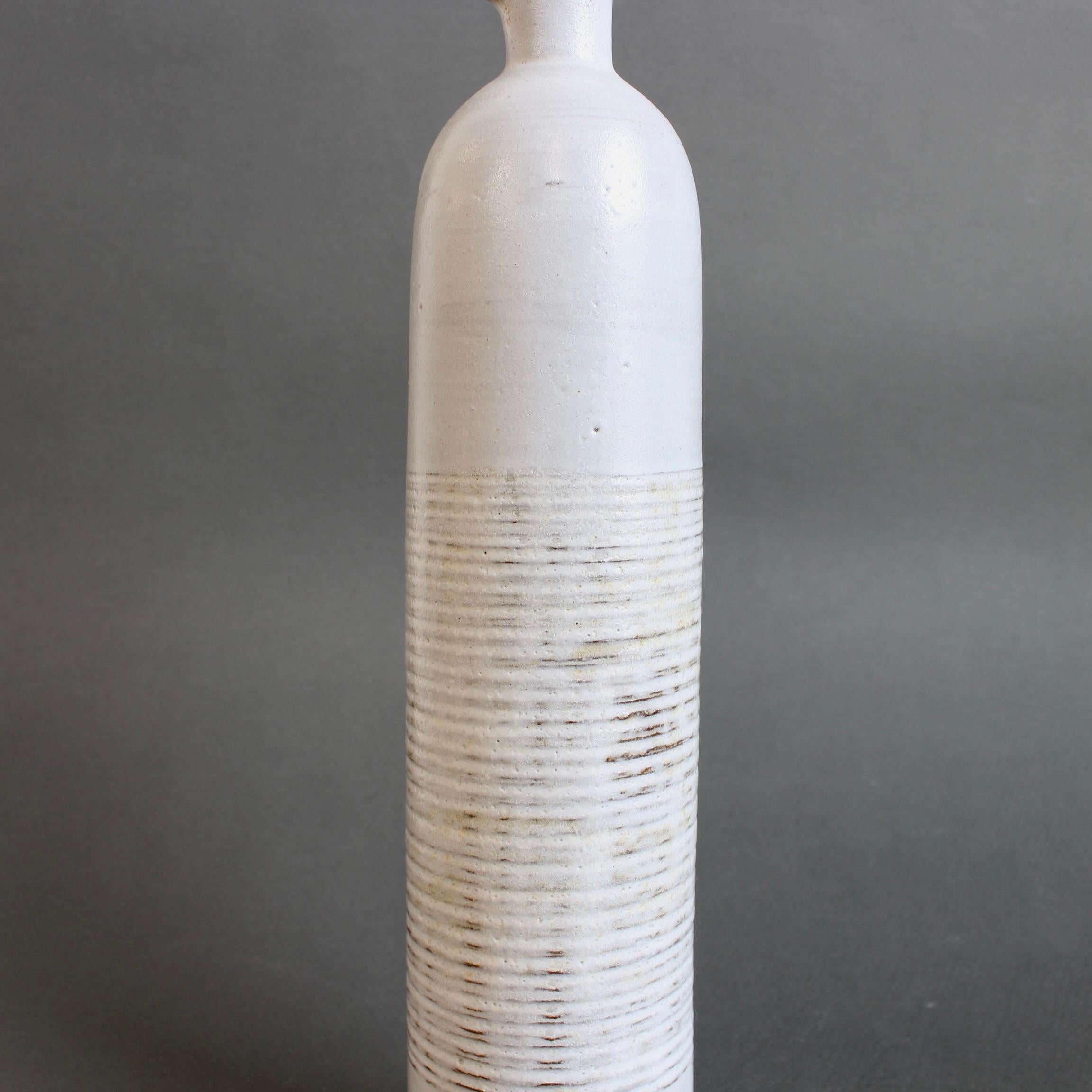 Vaso da fiori francese di metà secolo in ceramica di Les Argonautes in vendita 2