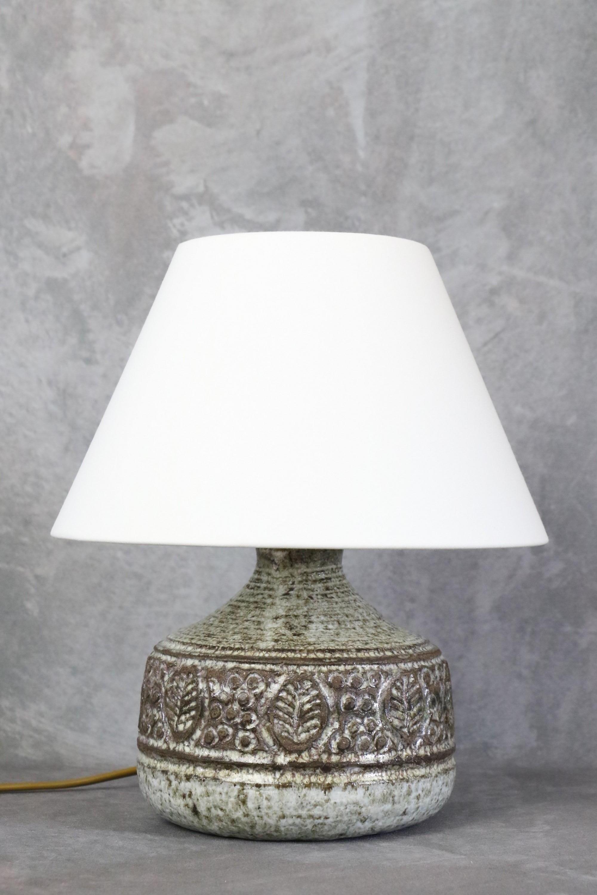 Hand-Crafted Mid-Century French Ceramic Lamp by Marcel Giraud, Vallauris, 1960s Pottery
