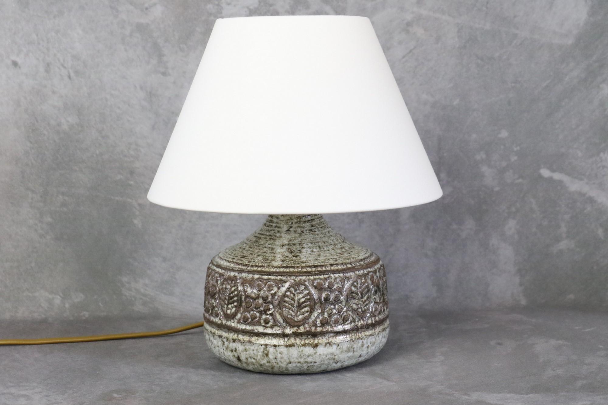 Earthenware Mid-Century French Ceramic Lamp by Marcel Giraud, Vallauris, 1960s Pottery