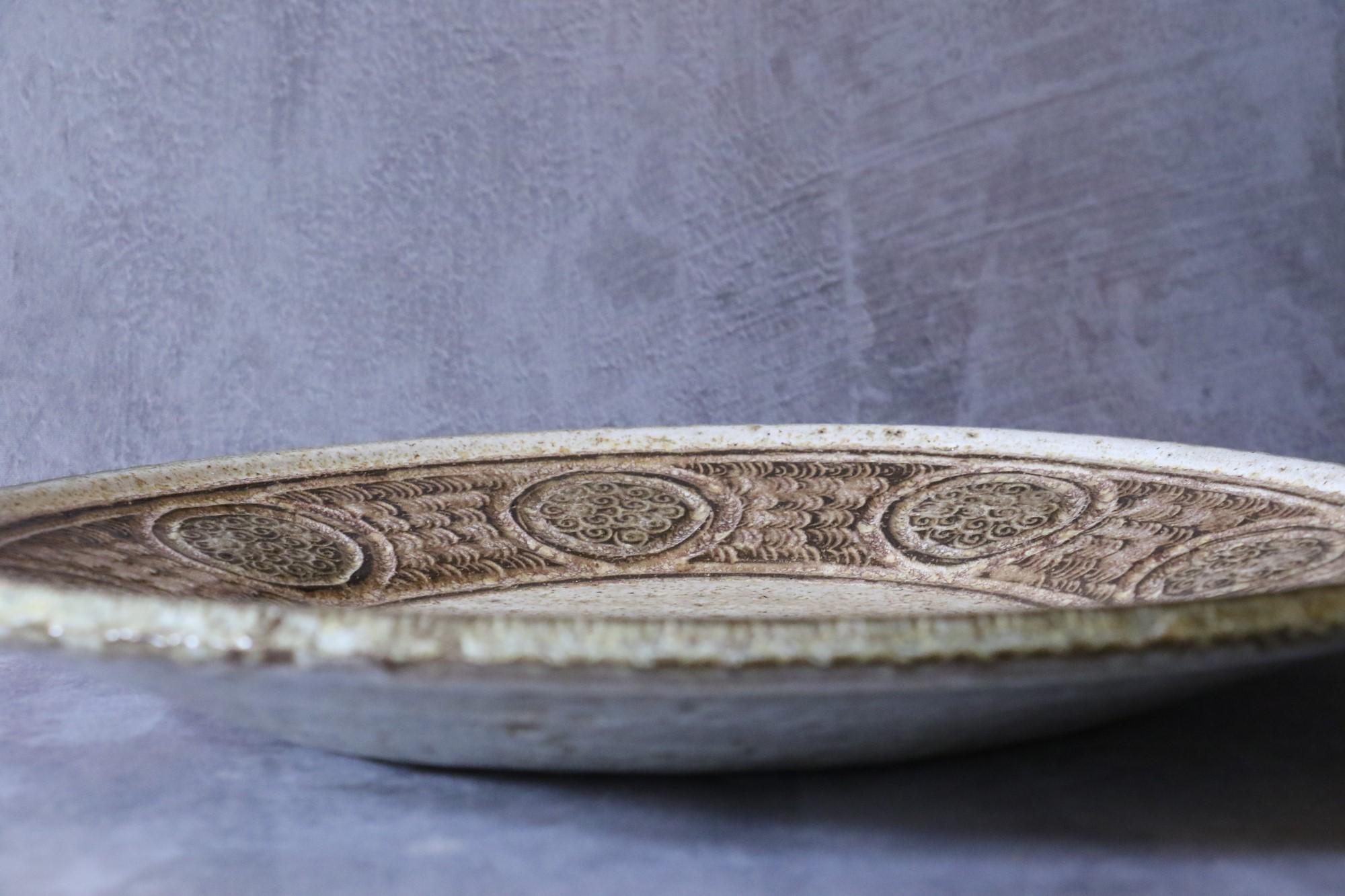 20ième siècle Grande assiette en céramique française du milieu du siècle dernier de Marcel Giraud - Vallauris - années 1960