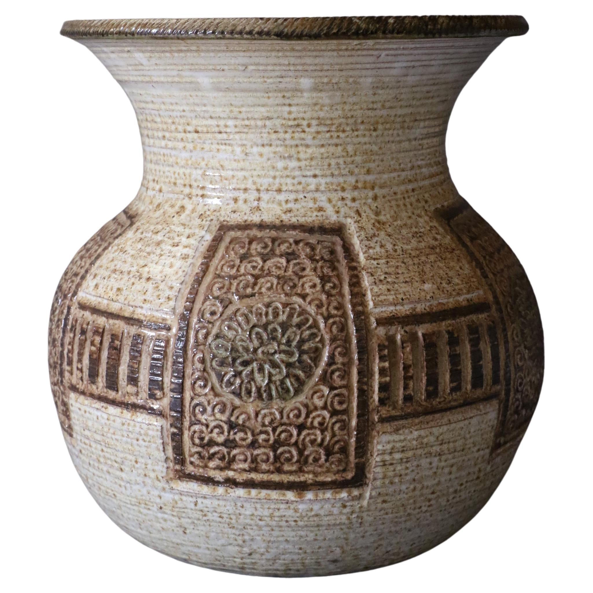 Grand vase en céramique française du milieu du siècle dernier, Marcel Giraud, Vallauris, années 1960