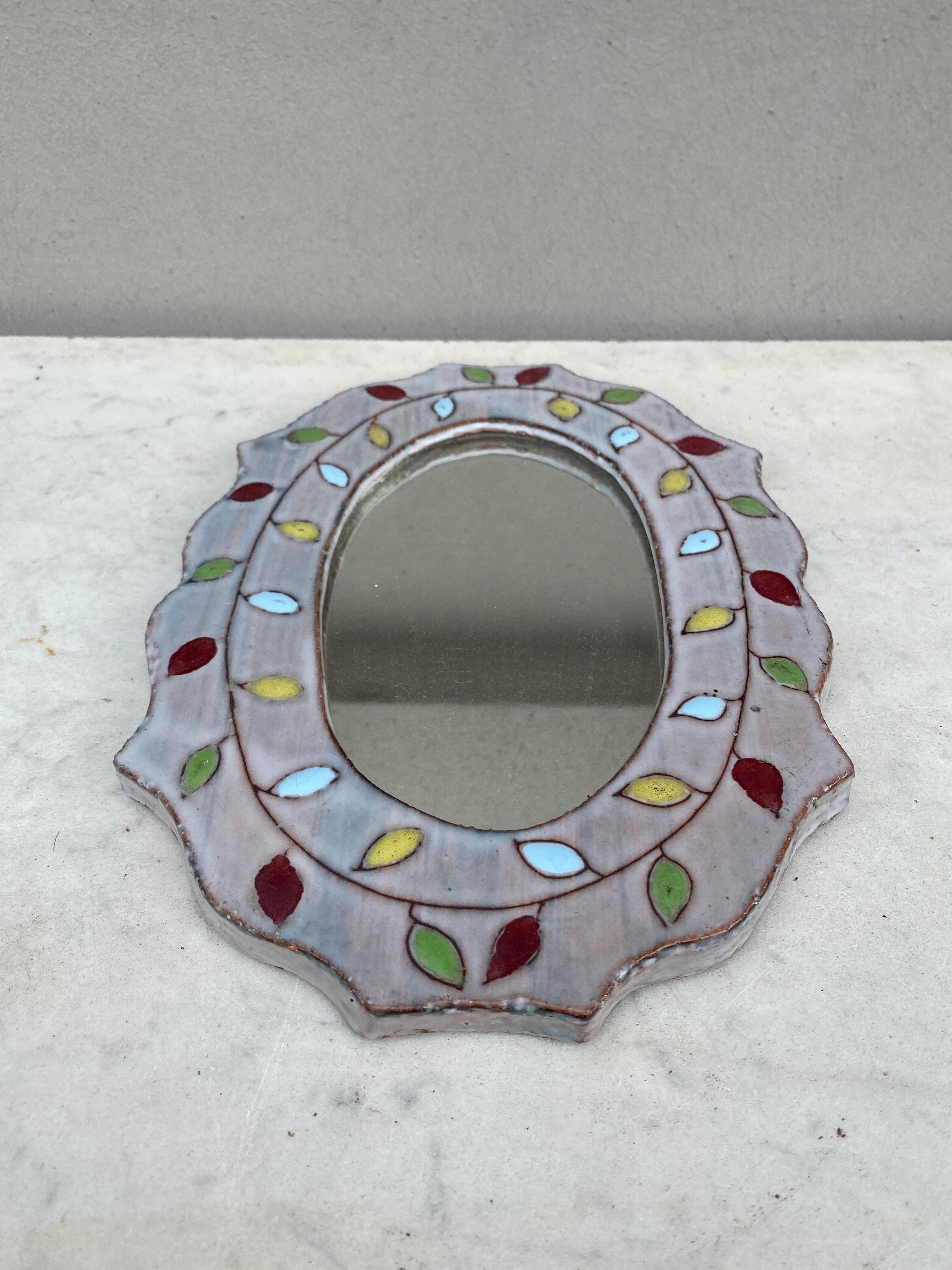 Mid-Century French Ceramic Leaves Oval Mirror.
Height / 9.8 inches.