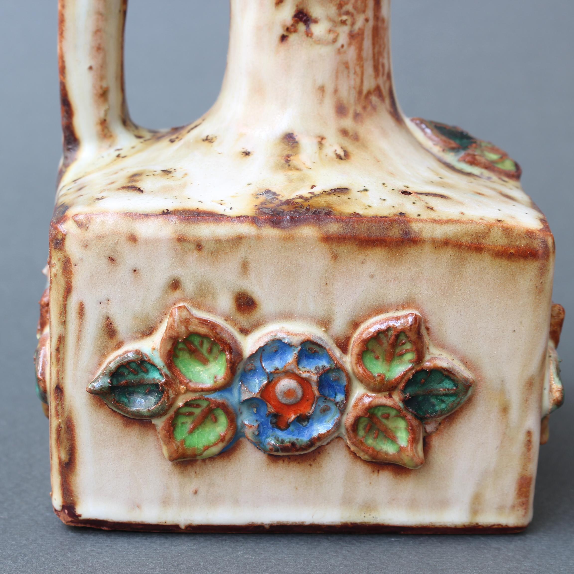 Französischer Keramikkrug der Jahrhundertmitte von La Roue 'circa 1960er Jahre', klein im Angebot 2