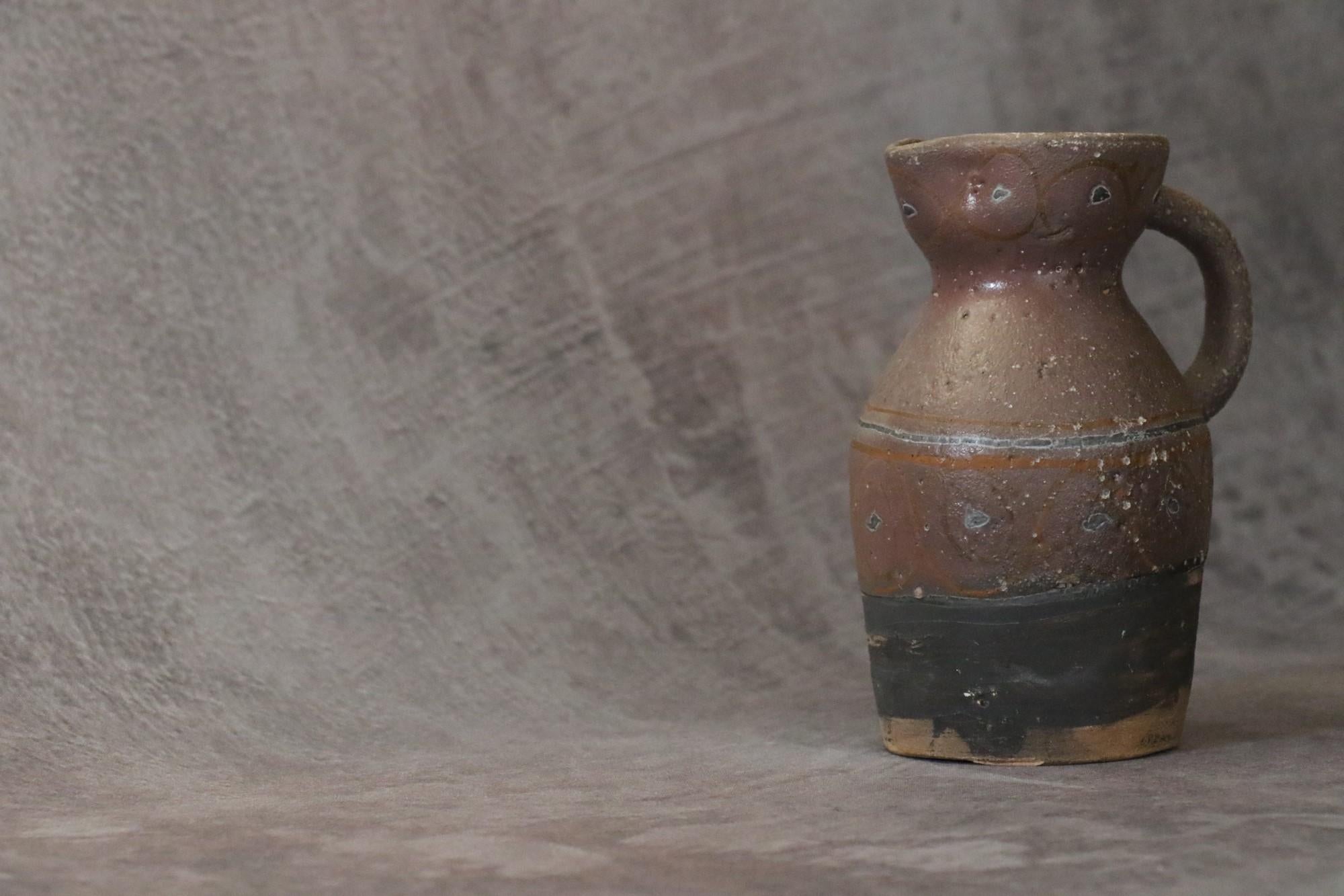 Französischer Keramikkrug aus der Mitte des Jahrhunderts von Naumovitch – Grand Chne Studio, Vallauris (Moderne der Mitte des Jahrhunderts) im Angebot