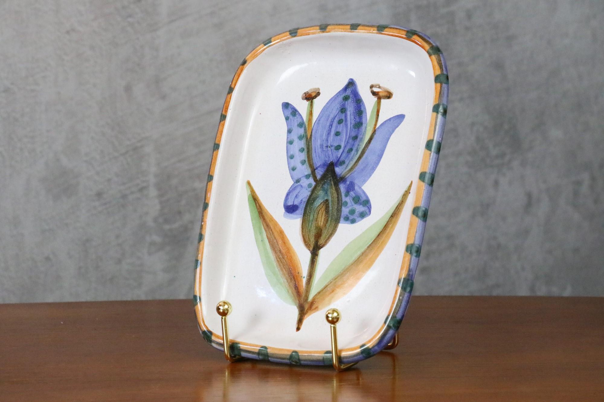 Mid-Century French Ceramic Plate by Naumovitch Gourju, Grand Chêne, Vallauris In Good Condition For Sale In Camblanes et Meynac, FR